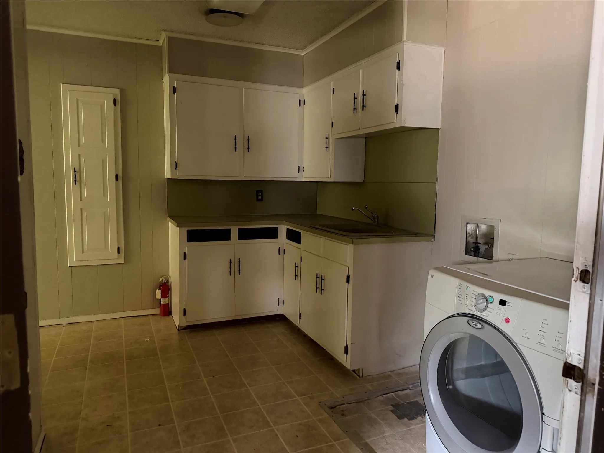 Single Family Residence For Sale in Falls County , 803 Val Verde Place, Marlin, Texas 76661, 3 Bedroom, 2 Bathroom, 2 Garage spaces, 2,371 Sqft, built in 1977, mls#21285820, Real Estate Agent in Marlin, Homes For Sale in Falls county, Homes For Sale in Marlin, Realtor in Marlin Texas, Real Estate Brokerage Independent Realty Texas, Luminita Cordes Realtor