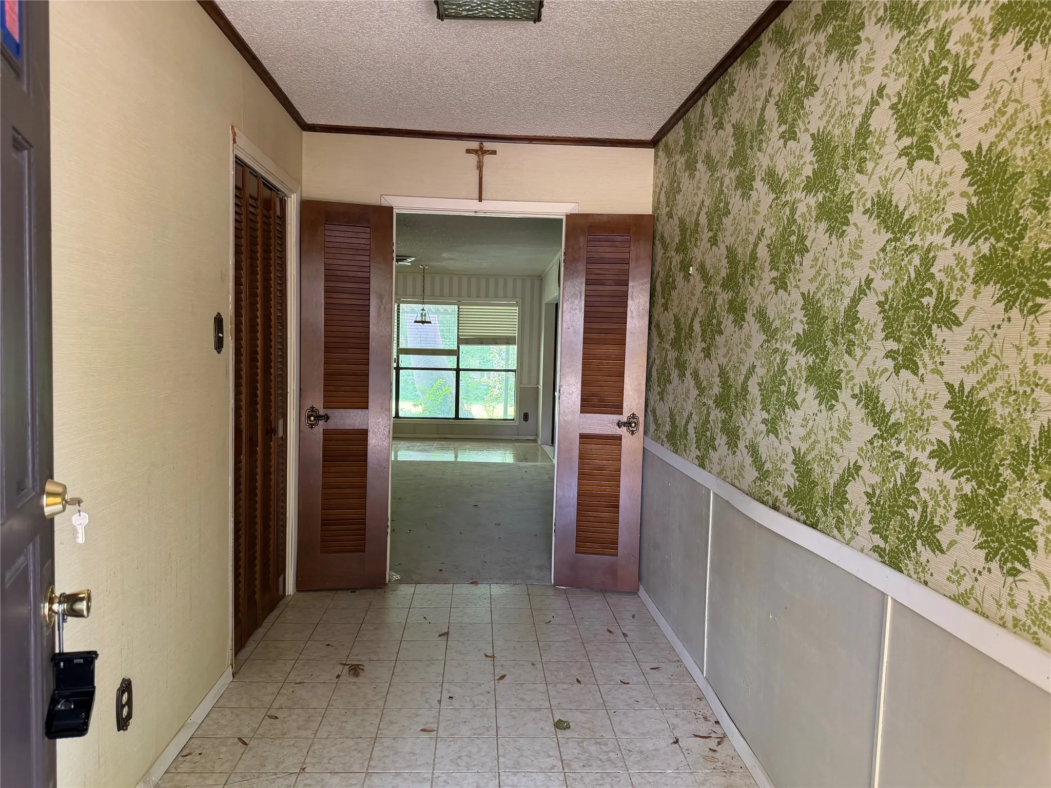 Single Family Residence For Sale in Falls County , 803 Val Verde Place, Marlin, Texas 76661, 3 Bedroom, 2 Bathroom, 2 Garage spaces, 2,371 Sqft, built in 1977, mls#21285820, Real Estate Agent in Marlin, Homes For Sale in Falls county, Homes For Sale in Marlin, Realtor in Marlin Texas, Real Estate Brokerage Independent Realty Texas, Luminita Cordes Realtor
