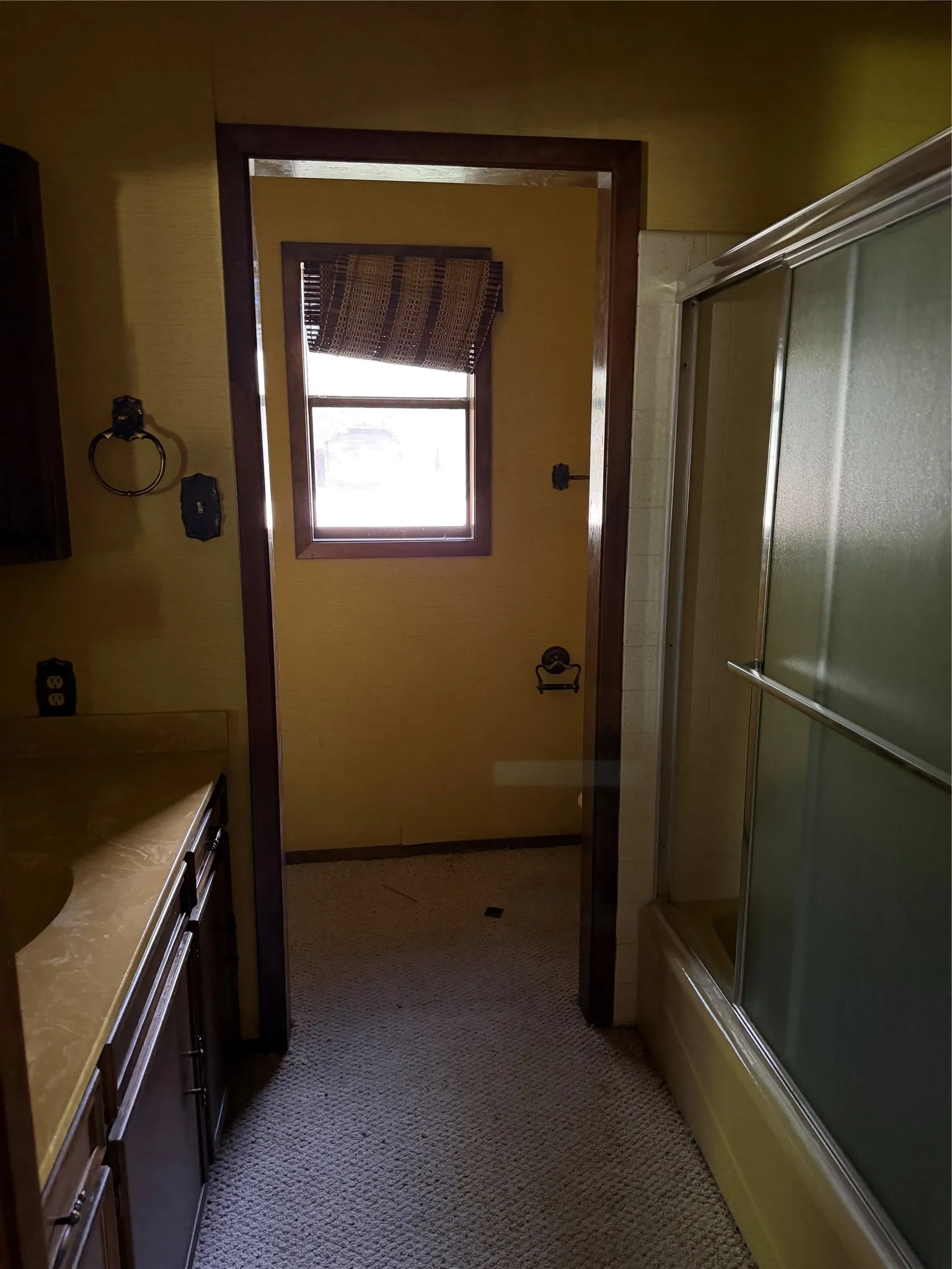 Single Family Residence For Sale in Falls County , 803 Val Verde Place, Marlin, Texas 76661, 3 Bedroom, 2 Bathroom, 2 Garage spaces, 2,371 Sqft, built in 1977, mls#21285820, Real Estate Agent in Marlin, Homes For Sale in Falls county, Homes For Sale in Marlin, Realtor in Marlin Texas, Real Estate Brokerage Independent Realty Texas, Luminita Cordes Realtor