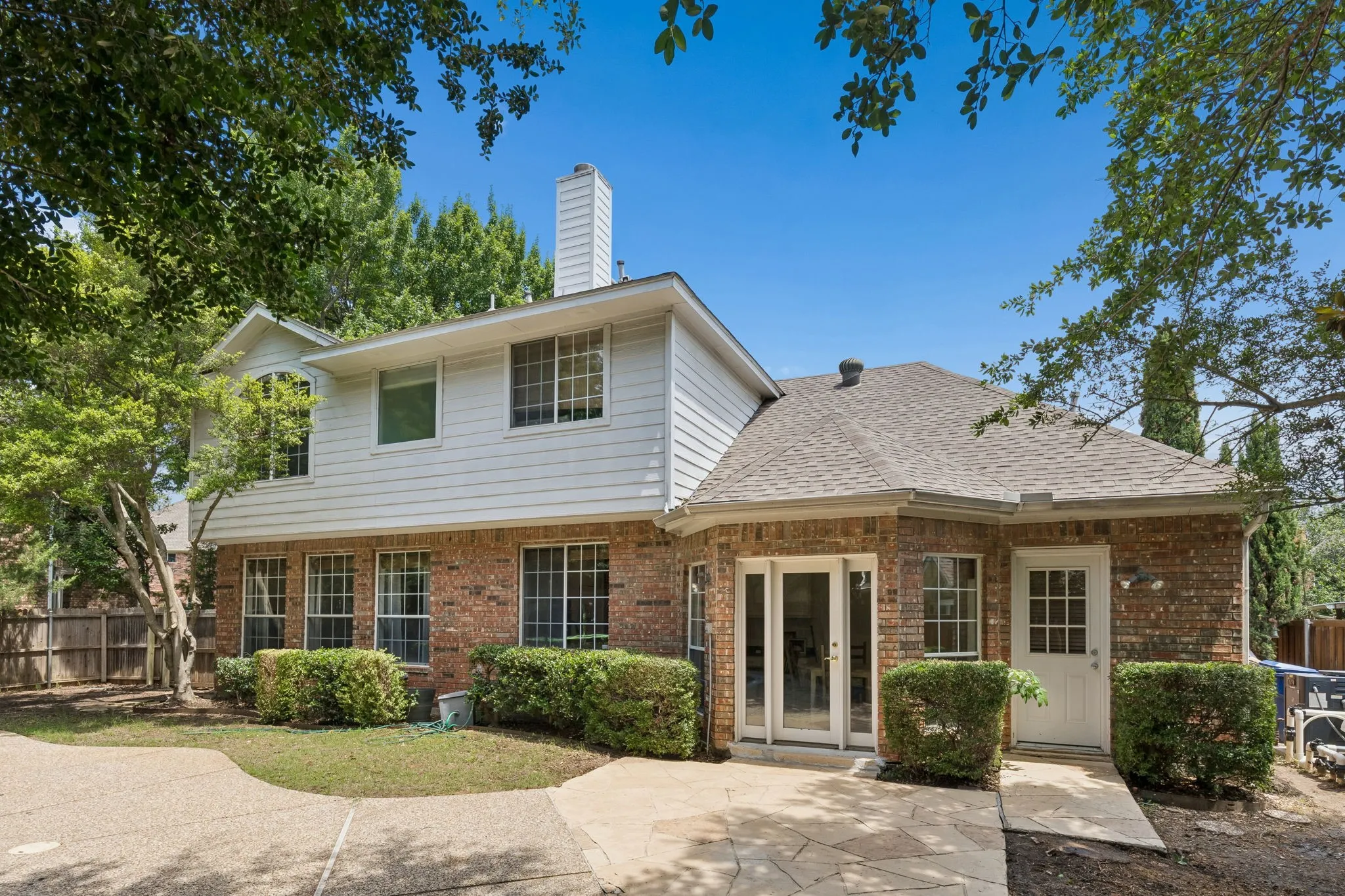 Single Family Residence For Sale in Collin County , 2902 Stonepointe, Mc Kinney, Texas 75072, 4 Bedroom, 3 Bathroom, 2 Garage spaces, 3,086 Sqft, built in 1988, mls#21286106, Real Estate Agent in Mc Kinney, Homes For Sale in Collin county, Homes For Sale in Mc Kinney, Realtor in Mc Kinney Texas, Real Estate Brokerage Independent Realty Texas, Luminita Cordes Realtor