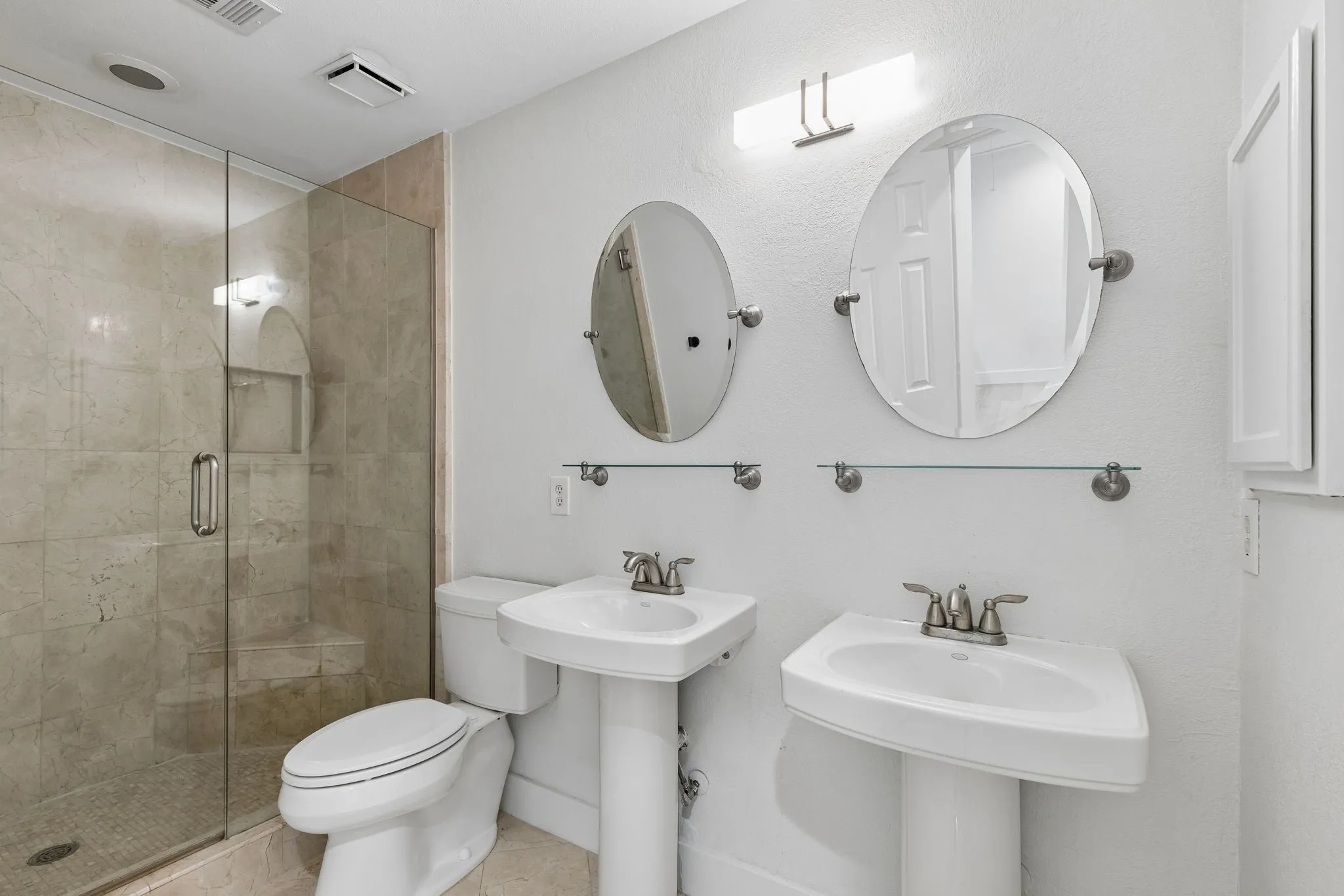 Single Family Residence For Sale in Collin County , 2902 Stonepointe, Mc Kinney, Texas 75072, 4 Bedroom, 3 Bathroom, 2 Garage spaces, 3,086 Sqft, built in 1988, mls#21286106, Real Estate Agent in Mc Kinney, Homes For Sale in Collin county, Homes For Sale in Mc Kinney, Realtor in Mc Kinney Texas, Real Estate Brokerage Independent Realty Texas, Luminita Cordes Realtor