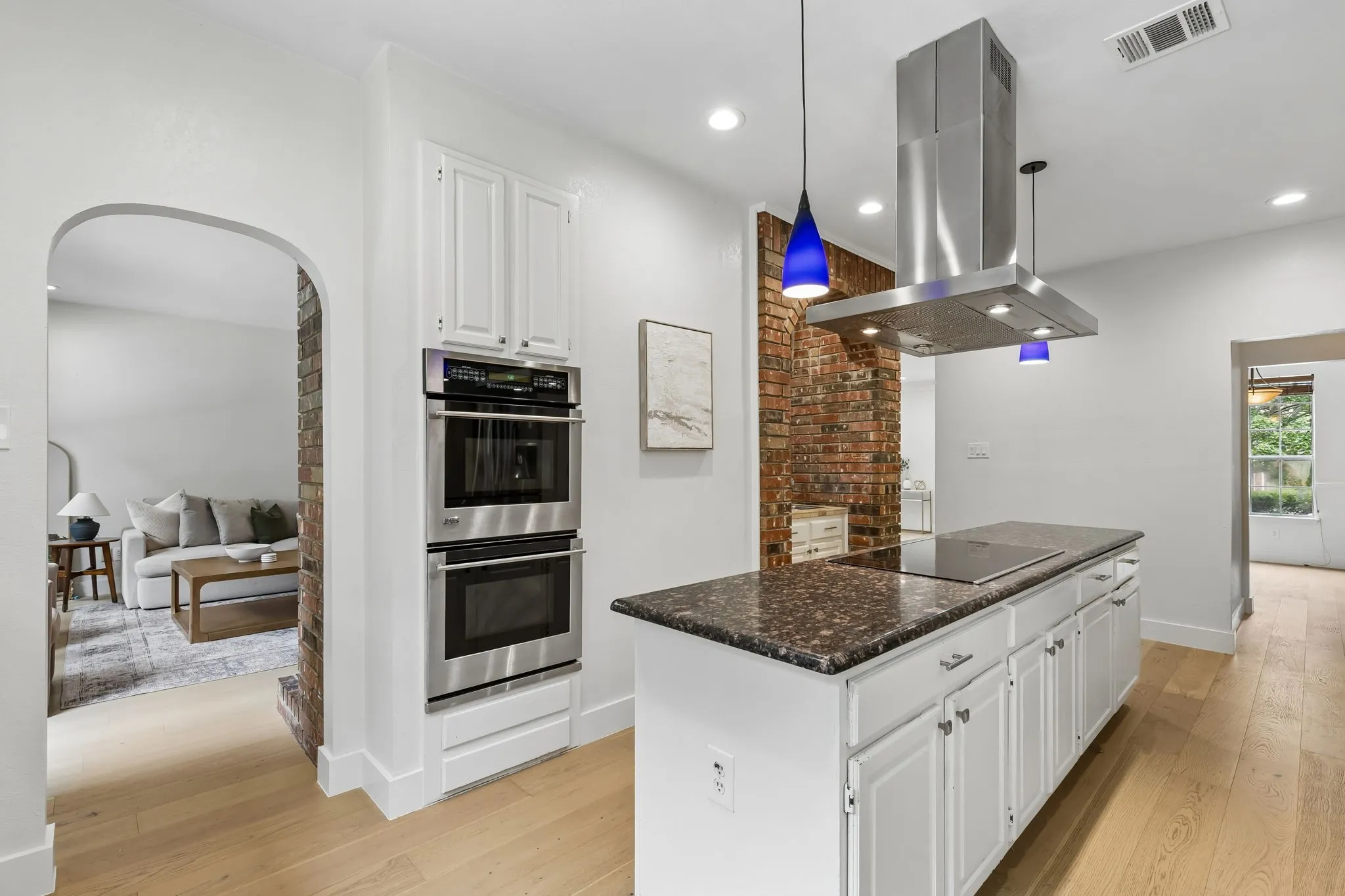 Single Family Residence For Sale in Collin County , 2902 Stonepointe, Mc Kinney, Texas 75072, 4 Bedroom, 3 Bathroom, 2 Garage spaces, 3,086 Sqft, built in 1988, mls#21286106, Real Estate Agent in Mc Kinney, Homes For Sale in Collin county, Homes For Sale in Mc Kinney, Realtor in Mc Kinney Texas, Real Estate Brokerage Independent Realty Texas, Luminita Cordes Realtor