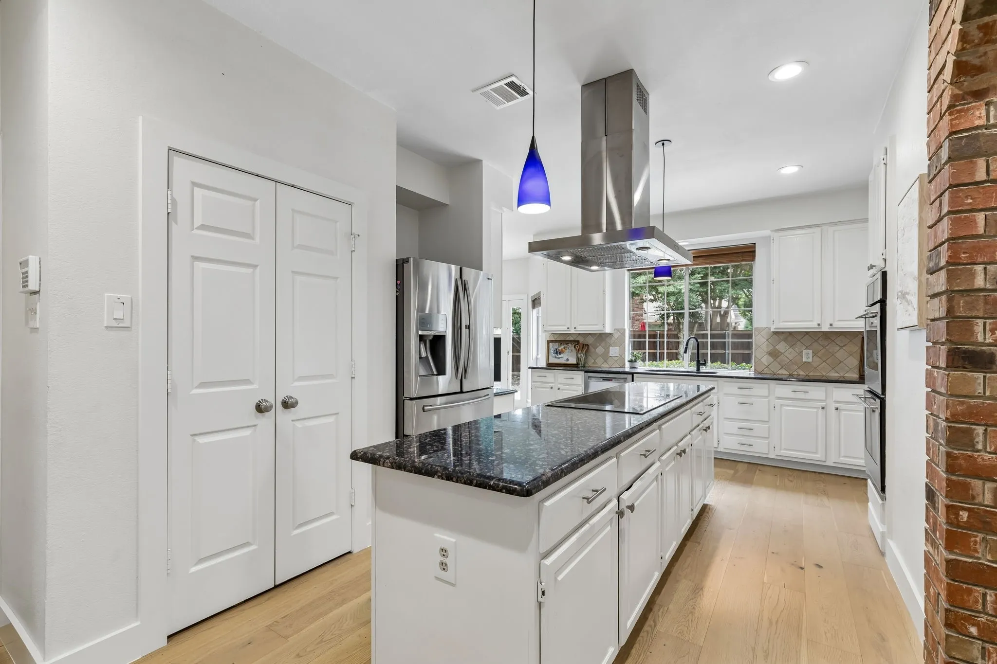 Single Family Residence For Sale in Collin County , 2902 Stonepointe, Mc Kinney, Texas 75072, 4 Bedroom, 3 Bathroom, 2 Garage spaces, 3,086 Sqft, built in 1988, mls#21286106, Real Estate Agent in Mc Kinney, Homes For Sale in Collin county, Homes For Sale in Mc Kinney, Realtor in Mc Kinney Texas, Real Estate Brokerage Independent Realty Texas, Luminita Cordes Realtor