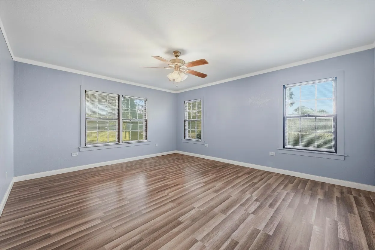 Single Family Residence For Sale in Grayson County , 2912 W Morton Street, Denison, Texas 75020, 3 Bedroom, 2 Bathroom, Garage spaces, 1,754 Sqft, built in 1952, mls#21281857, Real Estate Agent in Denison, Homes For Sale in Grayson county, Homes For Sale in Denison, Realtor in Denison Texas, Real Estate Brokerage Independent Realty Texas, Luminita Cordes Realtor
