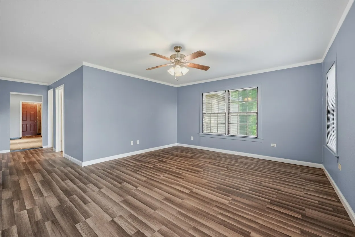 Single Family Residence For Sale in Grayson County , 2912 W Morton Street, Denison, Texas 75020, 3 Bedroom, 2 Bathroom, Garage spaces, 1,754 Sqft, built in 1952, mls#21281857, Real Estate Agent in Denison, Homes For Sale in Grayson county, Homes For Sale in Denison, Realtor in Denison Texas, Real Estate Brokerage Independent Realty Texas, Luminita Cordes Realtor