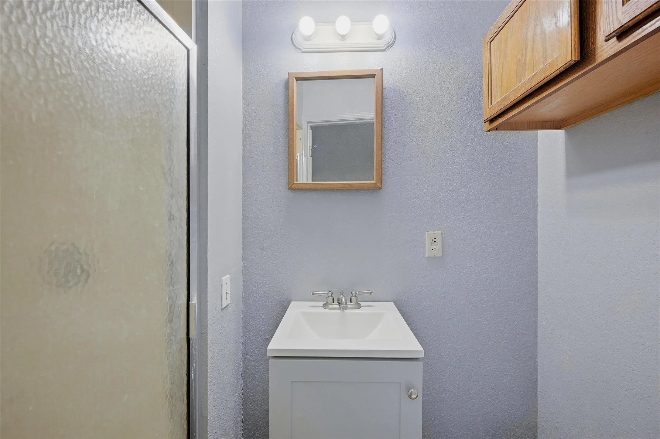 Single Family Residence For Sale in Grayson County , 2912 W Morton Street, Denison, Texas 75020, 3 Bedroom, 2 Bathroom, Garage spaces, 1,754 Sqft, built in 1952, mls#21281857, Real Estate Agent in Denison, Homes For Sale in Grayson county, Homes For Sale in Denison, Realtor in Denison Texas, Real Estate Brokerage Independent Realty Texas, Luminita Cordes Realtor