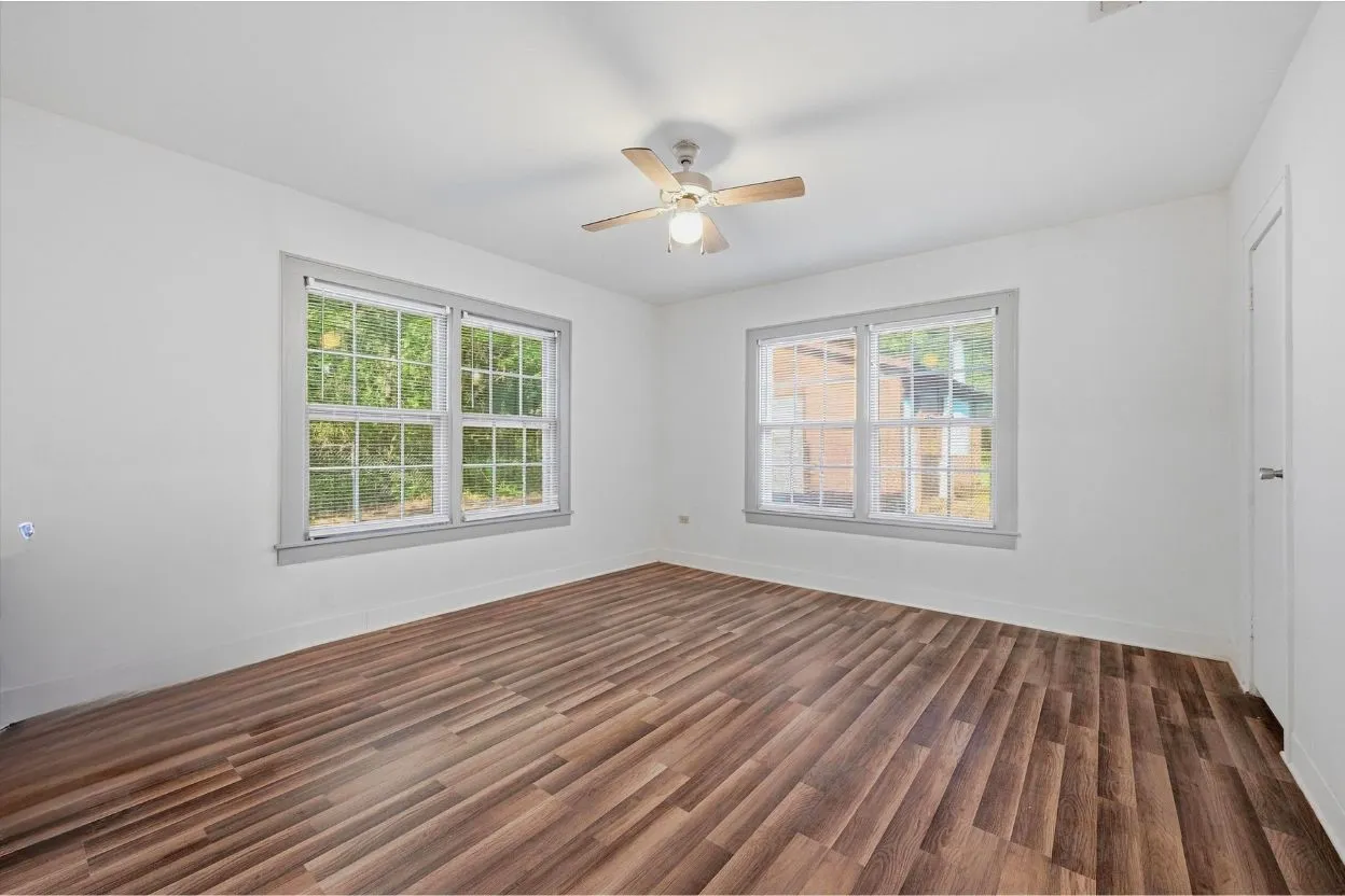 Single Family Residence For Sale in Grayson County , 2912 W Morton Street, Denison, Texas 75020, 3 Bedroom, 2 Bathroom, Garage spaces, 1,754 Sqft, built in 1952, mls#21281857, Real Estate Agent in Denison, Homes For Sale in Grayson county, Homes For Sale in Denison, Realtor in Denison Texas, Real Estate Brokerage Independent Realty Texas, Luminita Cordes Realtor