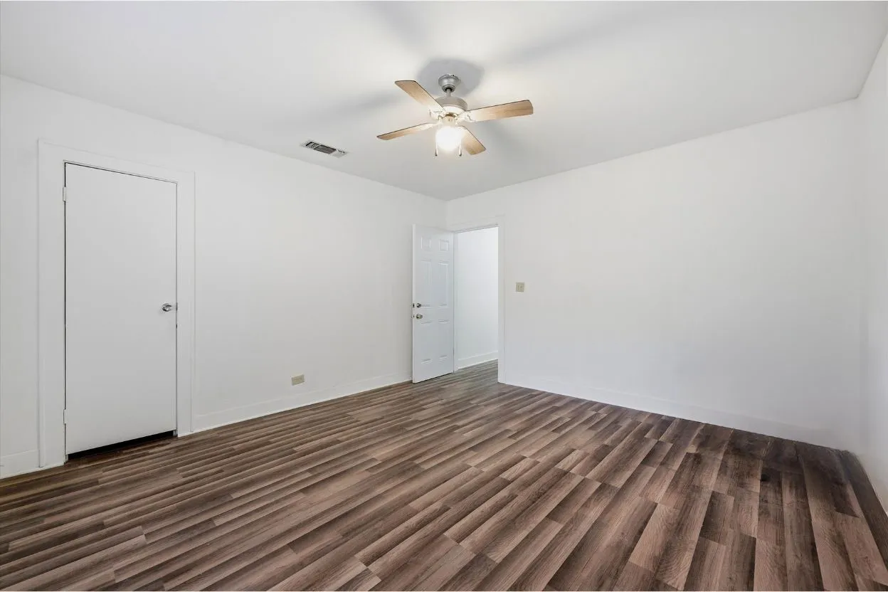Single Family Residence For Sale in Grayson County , 2912 W Morton Street, Denison, Texas 75020, 3 Bedroom, 2 Bathroom, Garage spaces, 1,754 Sqft, built in 1952, mls#21281857, Real Estate Agent in Denison, Homes For Sale in Grayson county, Homes For Sale in Denison, Realtor in Denison Texas, Real Estate Brokerage Independent Realty Texas, Luminita Cordes Realtor