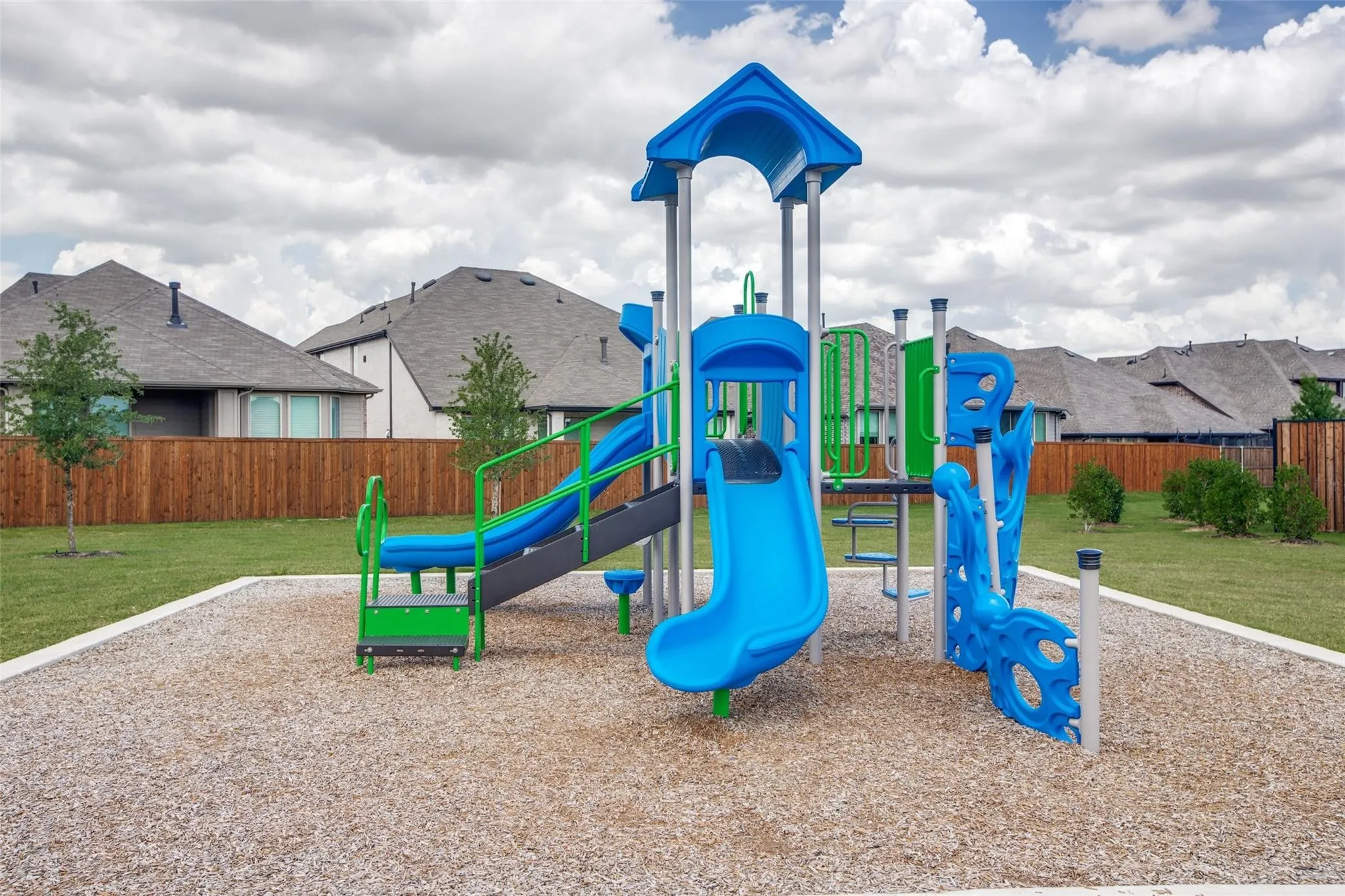 Single Family Residence For Rent in Denton County , 1320 Wheatear Drive, Little Elm, Texas 75068, 4 Bedroom, 3 Bathroom, 2 Garage spaces, 2,844 Sqft, built in 2011, mls#21286294, Real Estate Agent in Little Elm, Homes For Rent in Denton county, Homes For Rent in Little Elm, Realtor in Little Elm Texas, Real Estate Brokerage Independent Realty Texas, Luminita Cordes Realtor