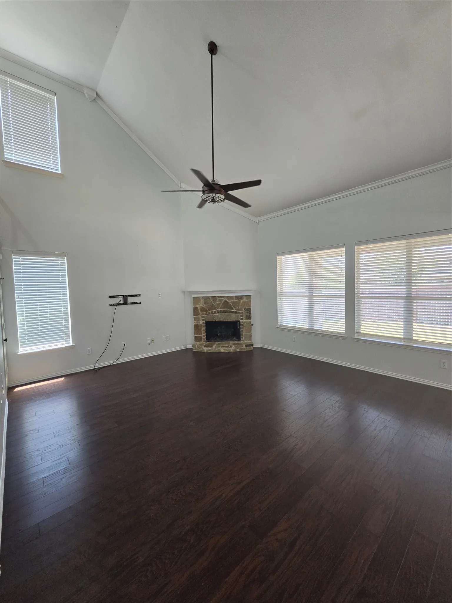 Single Family Residence For Rent in Denton County , 1320 Wheatear Drive, Little Elm, Texas 75068, 4 Bedroom, 3 Bathroom, 2 Garage spaces, 2,844 Sqft, built in 2011, mls#21286294, Real Estate Agent in Little Elm, Homes For Rent in Denton county, Homes For Rent in Little Elm, Realtor in Little Elm Texas, Real Estate Brokerage Independent Realty Texas, Luminita Cordes Realtor