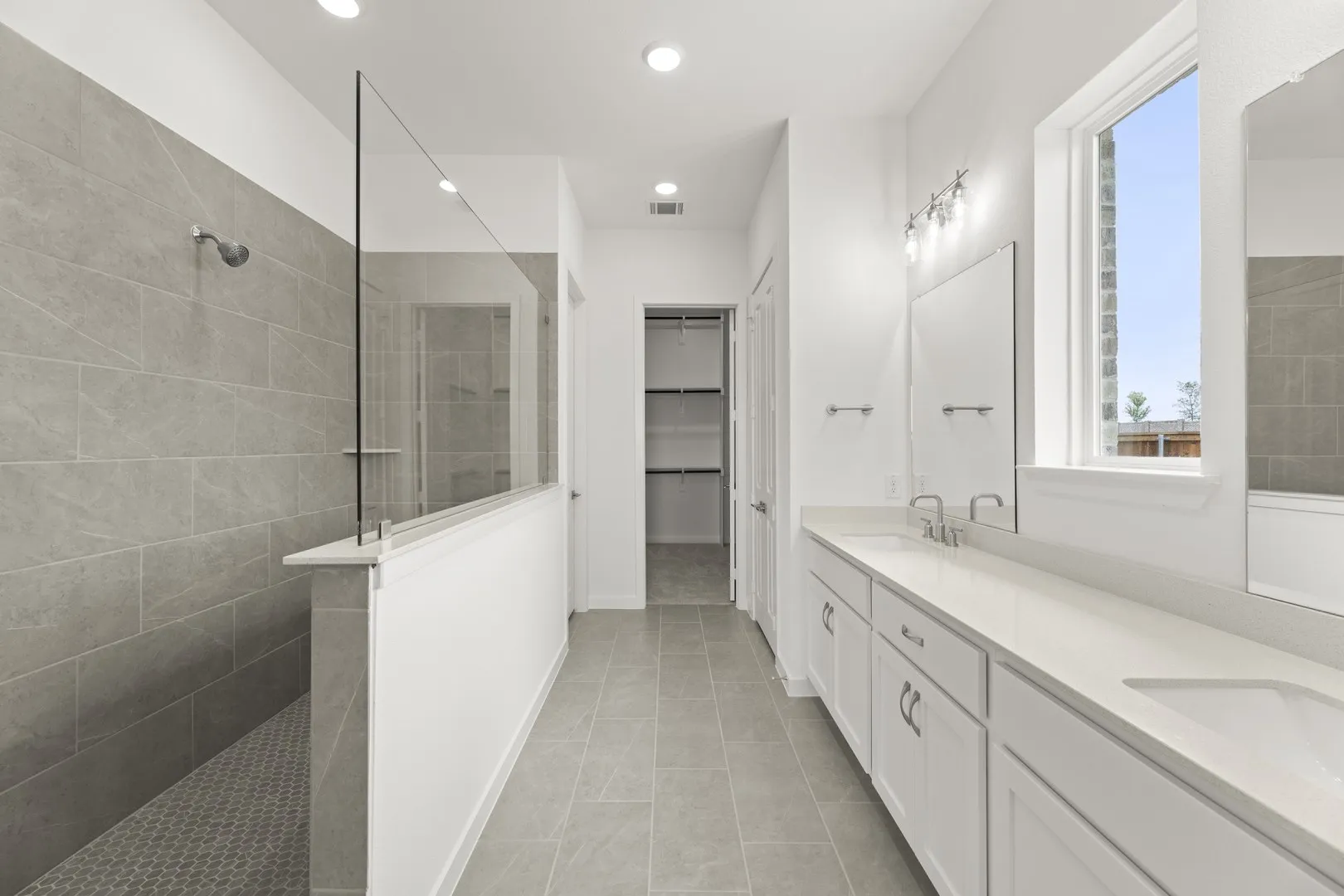14. 6805 Cater - Bath