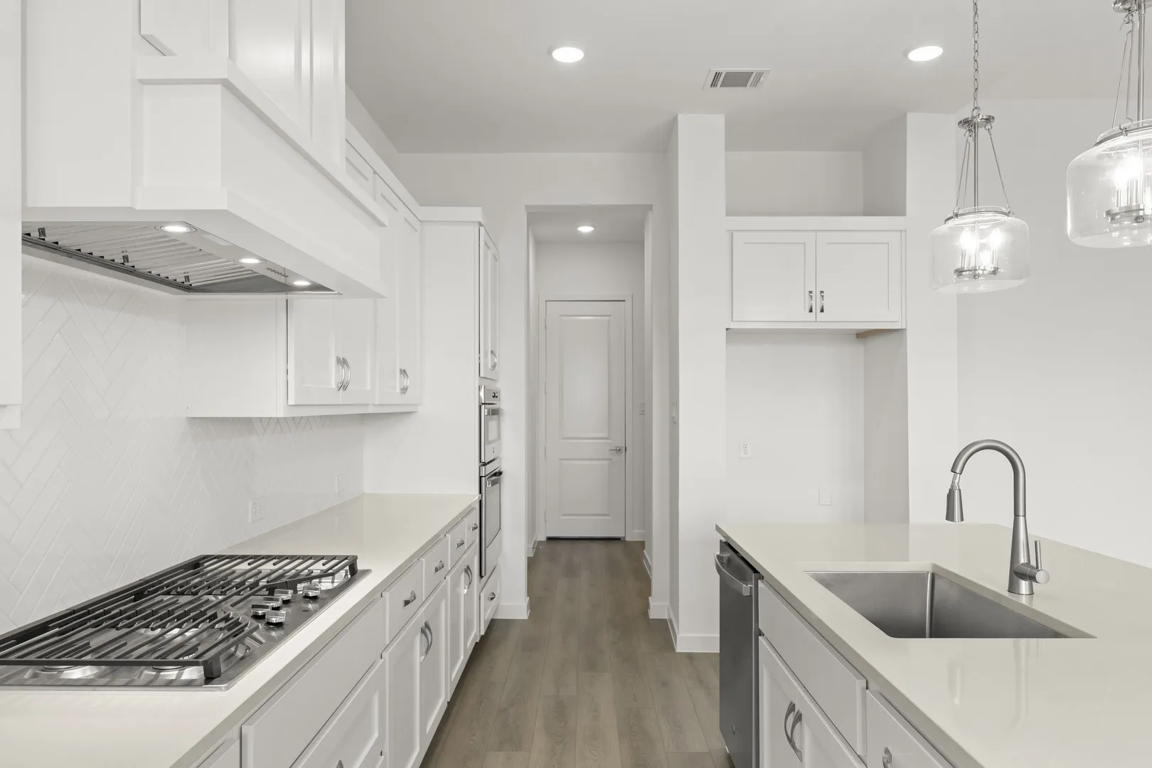 09. 6805 Cater - Kitchen (2)