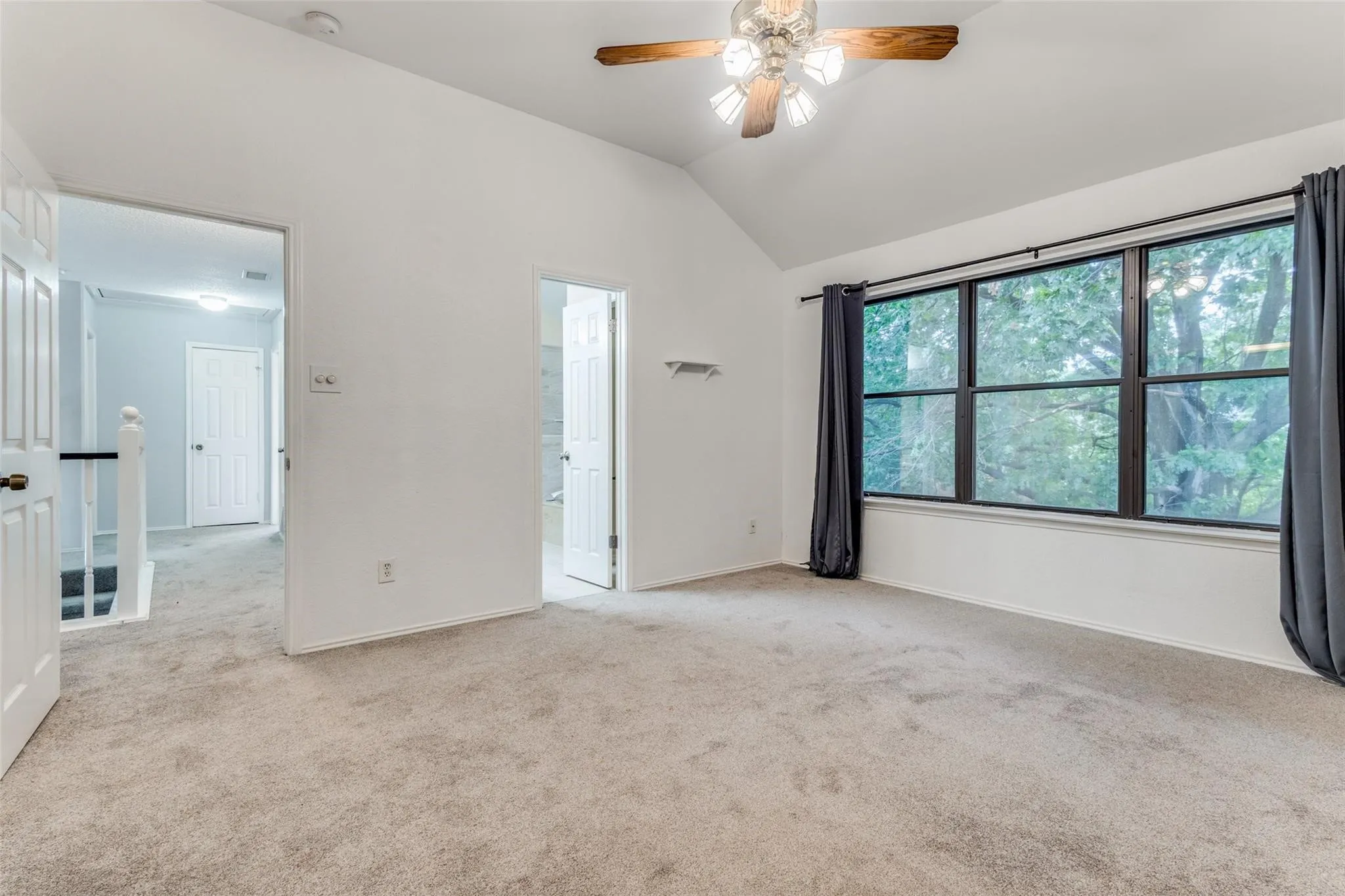 Single Family Residence For Sale in Denton County , 2104 Bershire Drive, Flower Mound, Texas 75028, 3 Bedroom, 3 Bathroom, 2 Garage spaces, 2,224 Sqft, built in 1986, mls#21286293, Real Estate Agent in Flower Mound, Homes For Sale in Denton county, Homes For Sale in Flower Mound, Realtor in Flower Mound Texas, Real Estate Brokerage Independent Realty Texas, Luminita Cordes Realtor