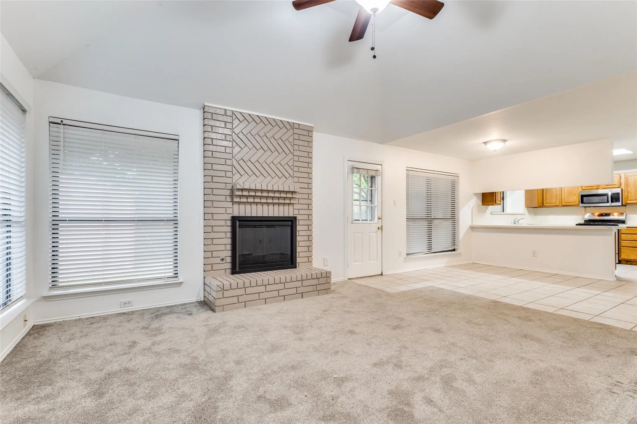 Single Family Residence For Sale in Denton County , 2104 Bershire Drive, Flower Mound, Texas 75028, 3 Bedroom, 3 Bathroom, 2 Garage spaces, 2,224 Sqft, built in 1986, mls#21286293, Real Estate Agent in Flower Mound, Homes For Sale in Denton county, Homes For Sale in Flower Mound, Realtor in Flower Mound Texas, Real Estate Brokerage Independent Realty Texas, Luminita Cordes Realtor
