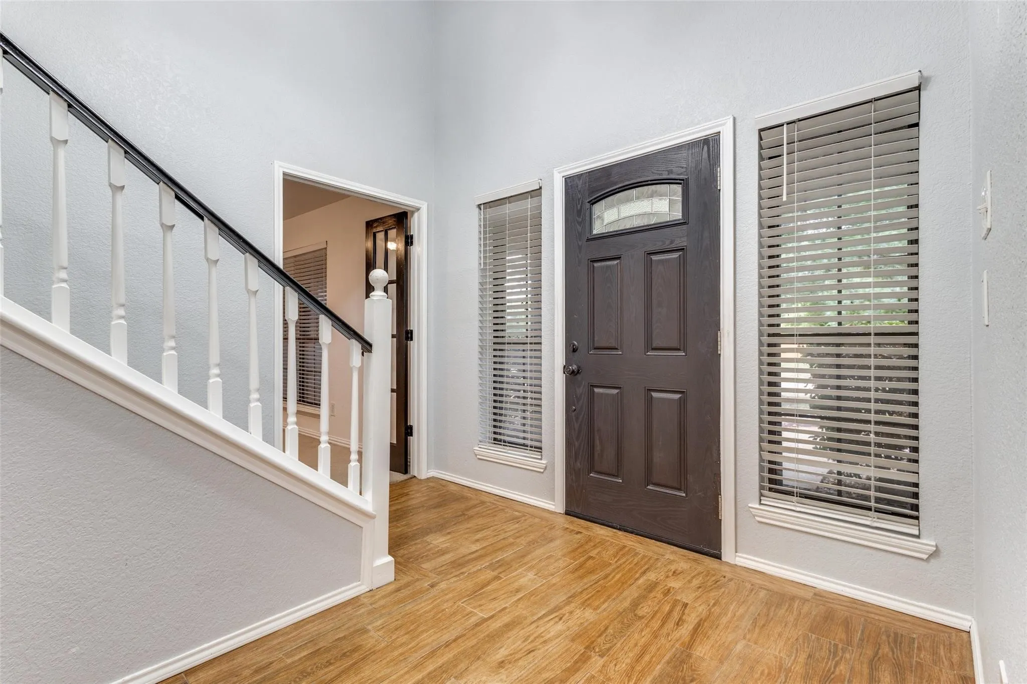 Single Family Residence For Sale in Denton County , 2104 Bershire Drive, Flower Mound, Texas 75028, 3 Bedroom, 3 Bathroom, 2 Garage spaces, 2,224 Sqft, built in 1986, mls#21286293, Real Estate Agent in Flower Mound, Homes For Sale in Denton county, Homes For Sale in Flower Mound, Realtor in Flower Mound Texas, Real Estate Brokerage Independent Realty Texas, Luminita Cordes Realtor