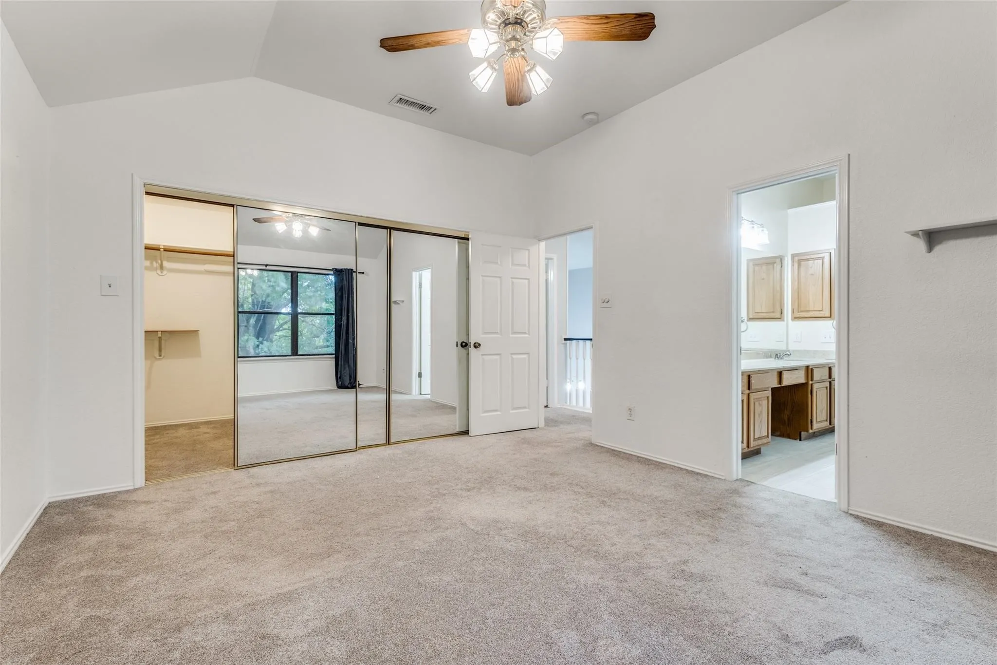 Single Family Residence For Sale in Denton County , 2104 Bershire Drive, Flower Mound, Texas 75028, 3 Bedroom, 3 Bathroom, 2 Garage spaces, 2,224 Sqft, built in 1986, mls#21286293, Real Estate Agent in Flower Mound, Homes For Sale in Denton county, Homes For Sale in Flower Mound, Realtor in Flower Mound Texas, Real Estate Brokerage Independent Realty Texas, Luminita Cordes Realtor