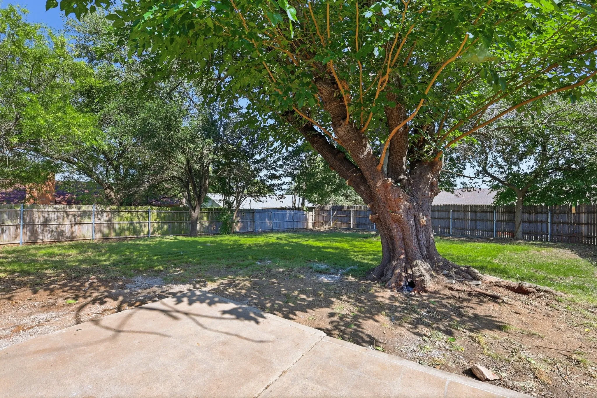 Single Family Residence For Sale in Dallas County , 2506 Timberlake Drive, Irving, Texas 75062, 4 Bedroom, 2 Bathroom, 1 Garage spaces, 1,559 Sqft, built in 1965, mls#21286308, Real Estate Agent in Irving, Homes For Sale in Dallas county, Homes For Sale in Irving, Realtor in Irving Texas, Real Estate Brokerage Independent Realty Texas, Luminita Cordes Realtor