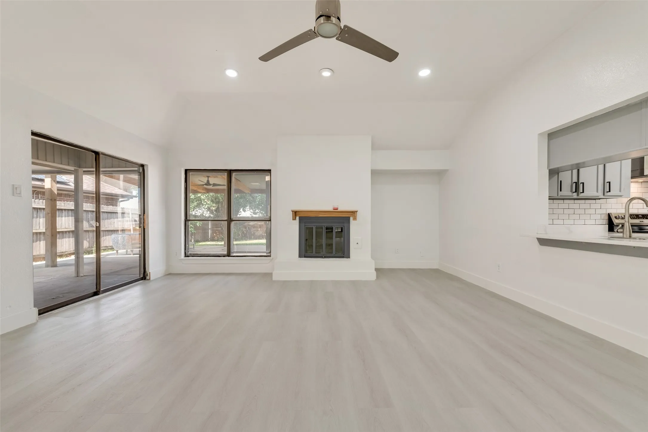 Single Family Residence For Sale in Dallas County , 4206 Ocean Reef, Mesquite, Texas 75150, 3 Bedrooms, 2 Bathrooms, 2 Garage spaces, 1,497 Sqft, built in 1983, Price $265,000, mls#21286198, Real Estate Agent in Mesquite, Homes For Sale in Dallas county, Homes For Sale in Mesquite, Realtor in Mesquite Texas, Real Estate Brokerage Independent Realty Texas, Luminita Cordes Realtor