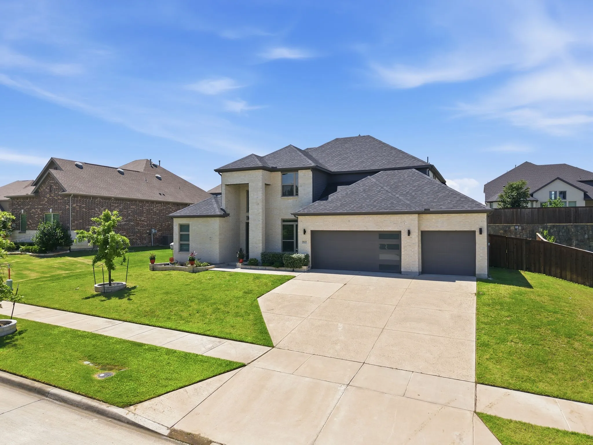 Single Family Residence For Sale in Collin County , 9607 Maple Hill Lane, Frisco, Texas 75035, 4 Bedroom, 4 Bathroom, 3 Garage spaces, 3,552 Sqft, built in 2021, mls#21286311, Real Estate Agent in Frisco, Homes For Sale in Collin county, Homes For Sale in Frisco, Realtor in Frisco Texas, Real Estate Brokerage Independent Realty Texas, Luminita Cordes Realtor