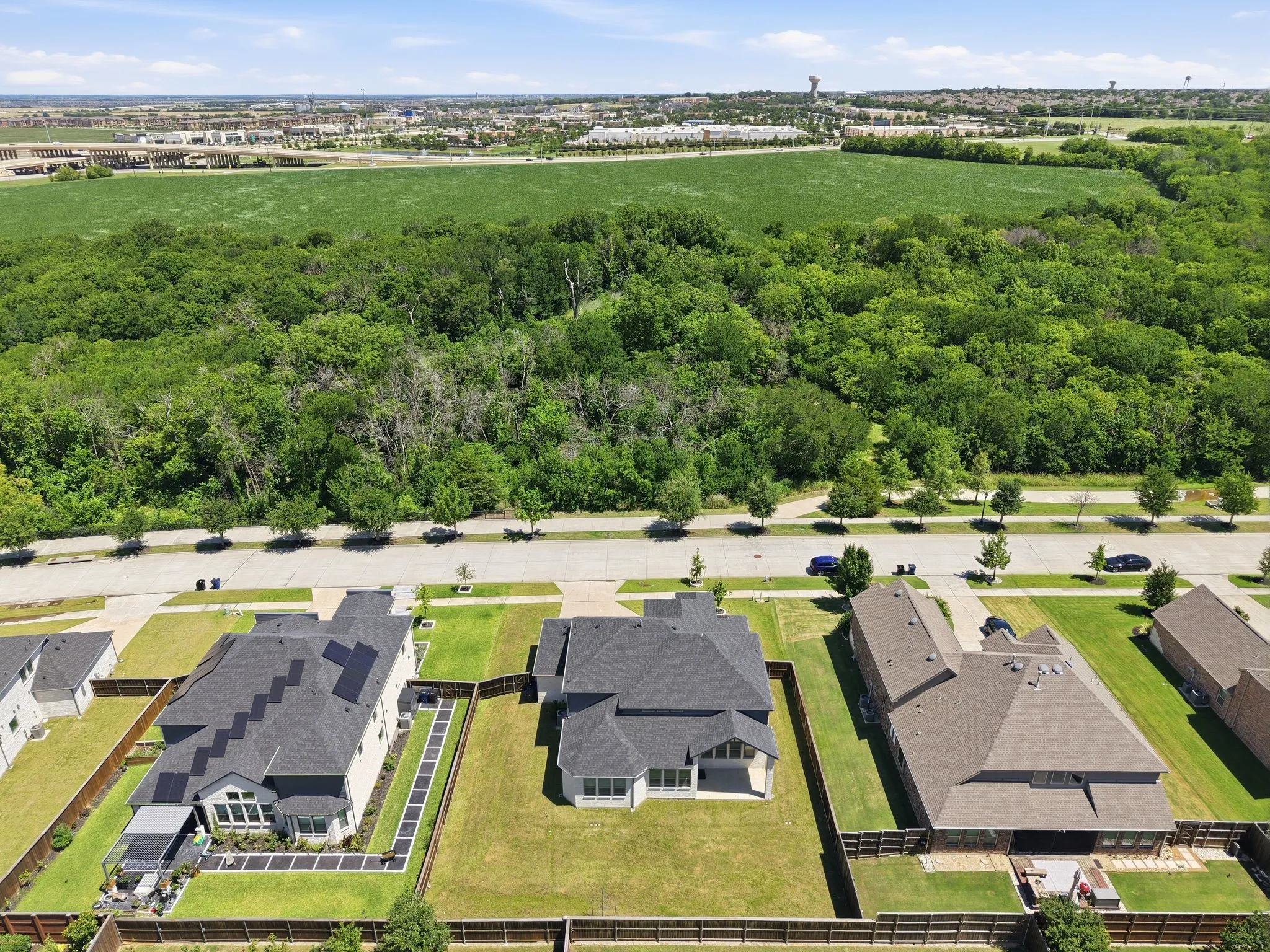 Single Family Residence For Sale in Collin County , 9607 Maple Hill Lane, Frisco, Texas 75035, 4 Bedroom, 4 Bathroom, 3 Garage spaces, 3,552 Sqft, built in 2021, mls#21286311, Real Estate Agent in Frisco, Homes For Sale in Collin county, Homes For Sale in Frisco, Realtor in Frisco Texas, Real Estate Brokerage Independent Realty Texas, Luminita Cordes Realtor