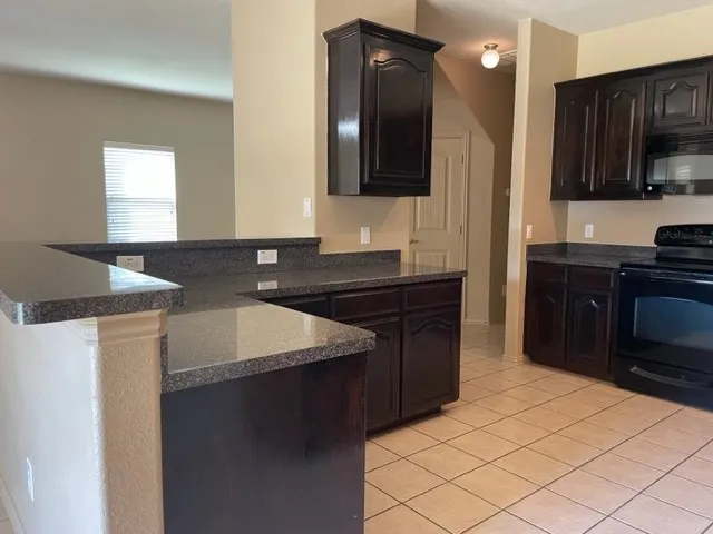 Single Family Residence For Rent in Tarrant County , 2613 Bretton Wood Drive, Fort Worth, Texas 76244, 3 Bedroom, 3 Bathroom, 2 Garage spaces, 1,825 Sqft, built in 2009, mls#21281441, Real Estate Agent in Fort Worth, Homes For Rent in Tarrant county, Homes For Rent in Fort Worth, Realtor in Fort Worth Texas, Real Estate Brokerage Independent Realty Texas, Luminita Cordes Realtor