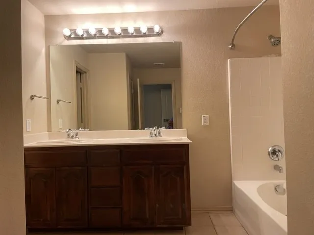 Single Family Residence For Rent in Tarrant County , 2613 Bretton Wood Drive, Fort Worth, Texas 76244, 3 Bedroom, 3 Bathroom, 2 Garage spaces, 1,825 Sqft, built in 2009, mls#21281441, Real Estate Agent in Fort Worth, Homes For Rent in Tarrant county, Homes For Rent in Fort Worth, Realtor in Fort Worth Texas, Real Estate Brokerage Independent Realty Texas, Luminita Cordes Realtor