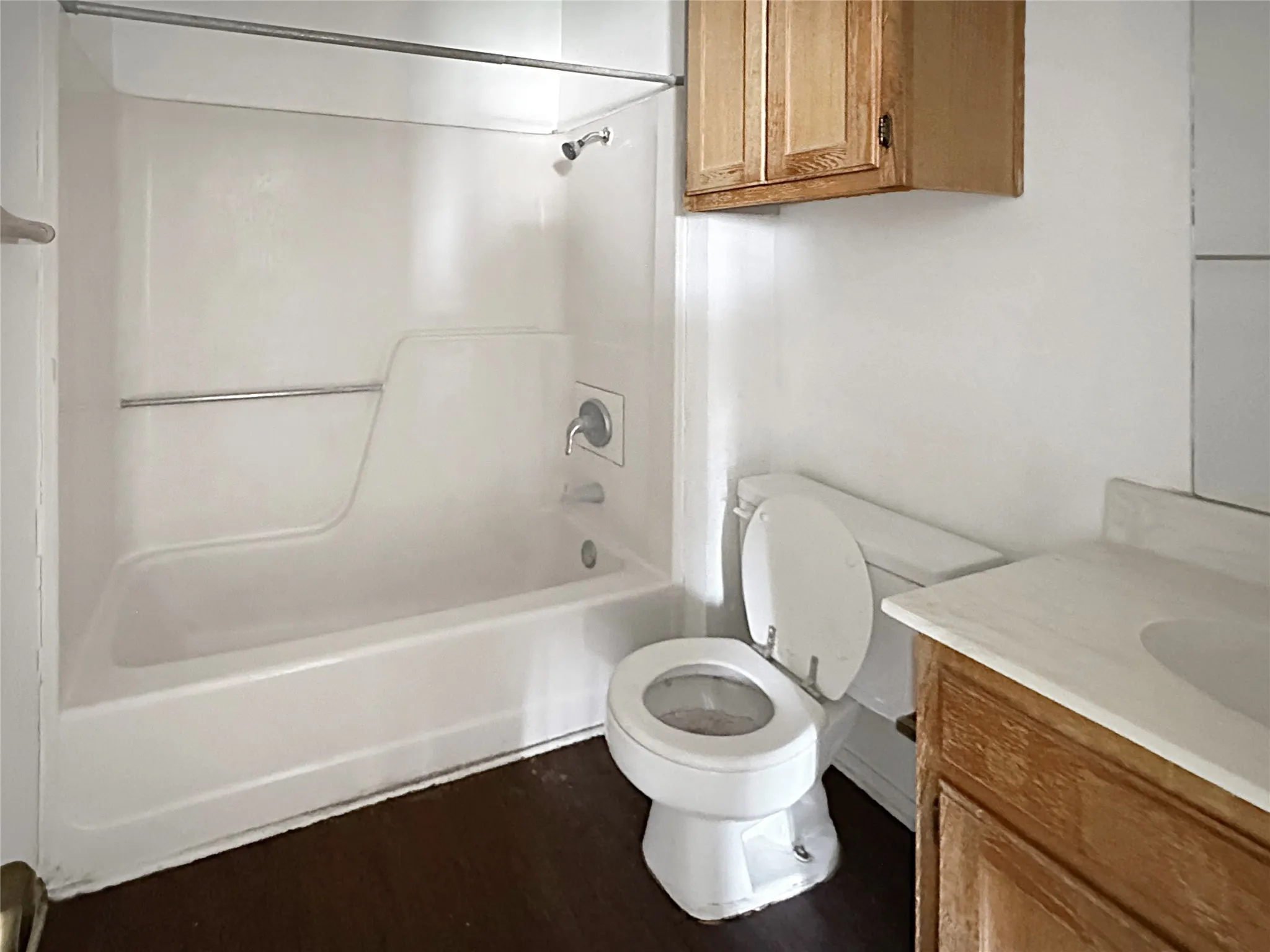 Condominium For Sale in Denton County , 922 Fannin Street 109, Denton, Texas 76201, 2 Bedroom, 2 Bathroom, Garage spaces, 1,000 Sqft, built in 1983, mls#21283942, Real Estate Agent in Denton, Homes For Sale in Denton county, Homes For Sale in Denton, Realtor in Denton Texas, Real Estate Brokerage Independent Realty Texas, Luminita Cordes Realtor