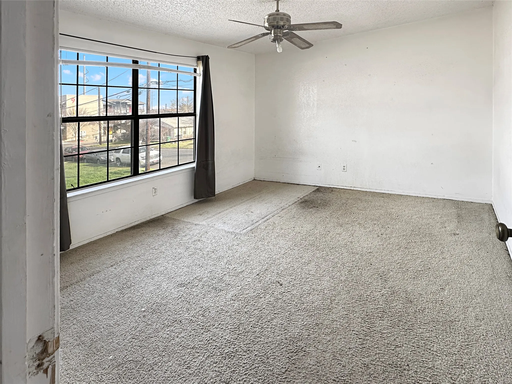 Condominium For Sale in Denton County , 922 Fannin Street 109, Denton, Texas 76201, 2 Bedroom, 2 Bathroom, Garage spaces, 1,000 Sqft, built in 1983, mls#21283942, Real Estate Agent in Denton, Homes For Sale in Denton county, Homes For Sale in Denton, Realtor in Denton Texas, Real Estate Brokerage Independent Realty Texas, Luminita Cordes Realtor