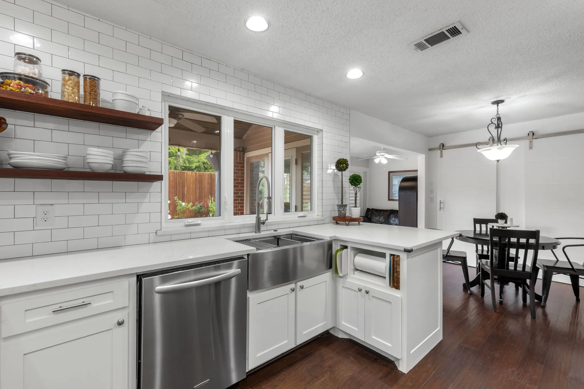 Single Family Residence For Sale in Dallas County , 1317 Elk Grove Drive, Richardson, Texas 75081, 4 Bedroom, 3 Bathroom, 2 Garage spaces, 2,872 Sqft, built in 1983, mls#21285922, Real Estate Agent in Richardson, Homes For Sale in Dallas county, Homes For Sale in Richardson, Realtor in Richardson Texas, Real Estate Brokerage Independent Realty Texas, Luminita Cordes Realtor