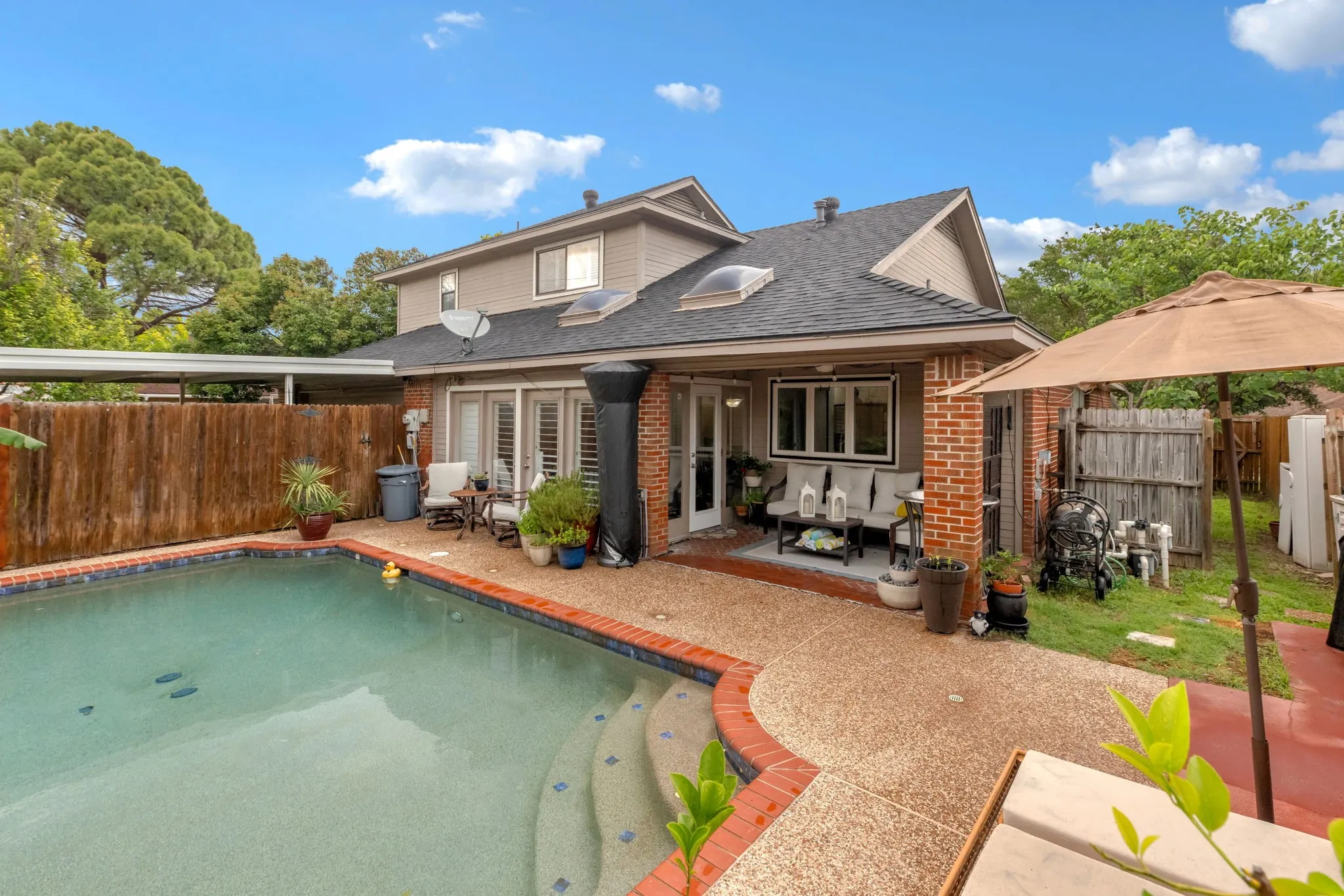 Single Family Residence For Sale in Dallas County , 1317 Elk Grove Drive, Richardson, Texas 75081, 4 Bedroom, 3 Bathroom, 2 Garage spaces, 2,872 Sqft, built in 1983, mls#21285922, Real Estate Agent in Richardson, Homes For Sale in Dallas county, Homes For Sale in Richardson, Realtor in Richardson Texas, Real Estate Brokerage Independent Realty Texas, Luminita Cordes Realtor