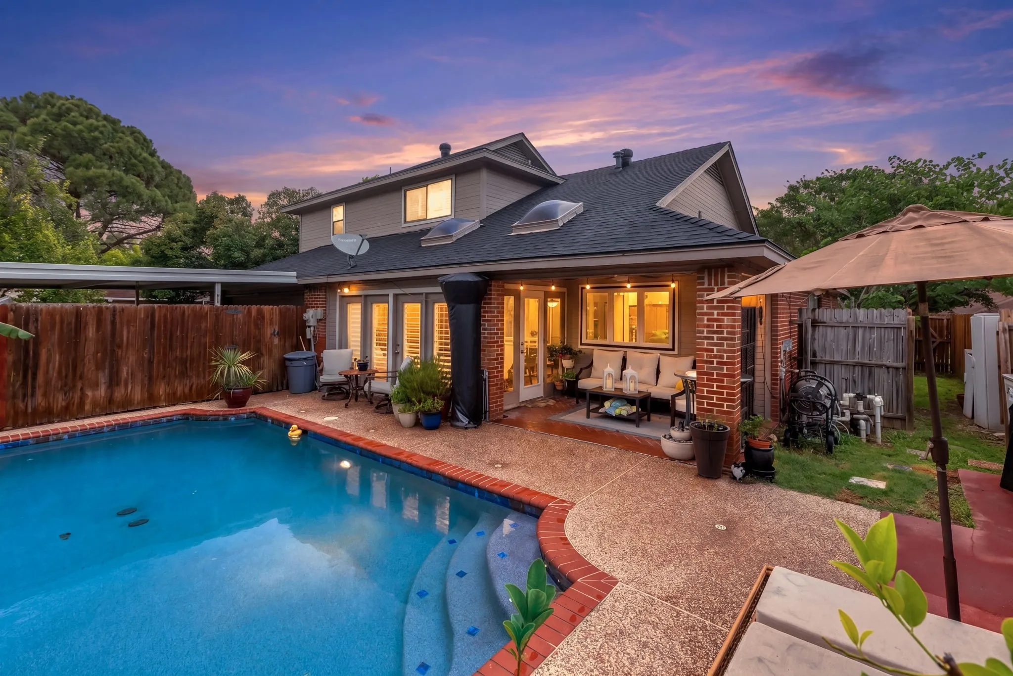Single Family Residence For Sale in Dallas County , 1317 Elk Grove Drive, Richardson, Texas 75081, 4 Bedroom, 3 Bathroom, 2 Garage spaces, 2,872 Sqft, built in 1983, mls#21285922, Real Estate Agent in Richardson, Homes For Sale in Dallas county, Homes For Sale in Richardson, Realtor in Richardson Texas, Real Estate Brokerage Independent Realty Texas, Luminita Cordes Realtor