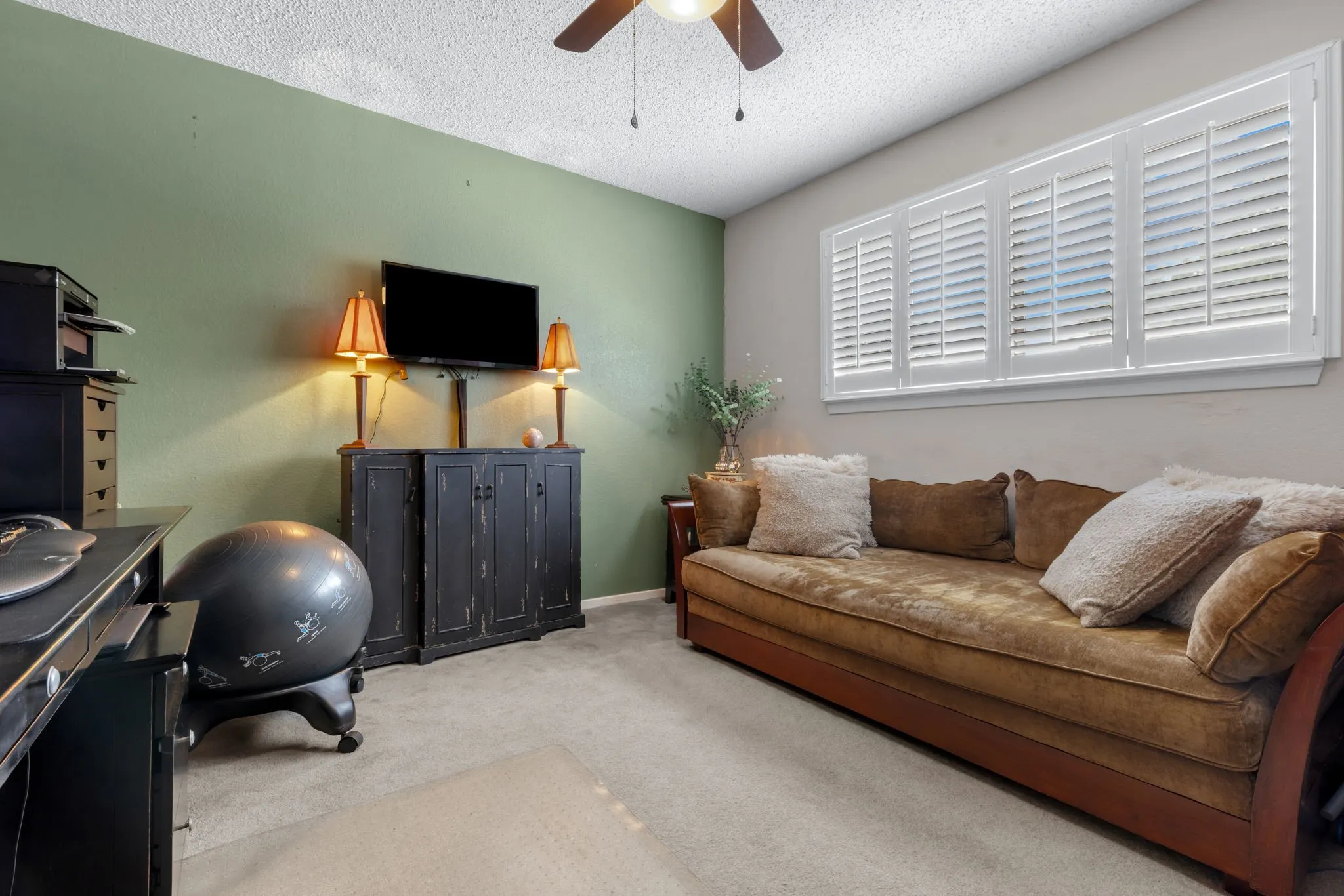 Single Family Residence For Sale in Dallas County , 1317 Elk Grove Drive, Richardson, Texas 75081, 4 Bedroom, 3 Bathroom, 2 Garage spaces, 2,872 Sqft, built in 1983, mls#21285922, Real Estate Agent in Richardson, Homes For Sale in Dallas county, Homes For Sale in Richardson, Realtor in Richardson Texas, Real Estate Brokerage Independent Realty Texas, Luminita Cordes Realtor