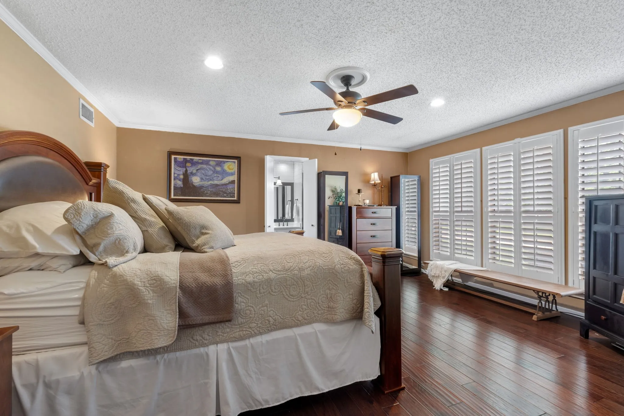 Single Family Residence For Sale in Dallas County , 1317 Elk Grove Drive, Richardson, Texas 75081, 4 Bedroom, 3 Bathroom, 2 Garage spaces, 2,872 Sqft, built in 1983, mls#21285922, Real Estate Agent in Richardson, Homes For Sale in Dallas county, Homes For Sale in Richardson, Realtor in Richardson Texas, Real Estate Brokerage Independent Realty Texas, Luminita Cordes Realtor