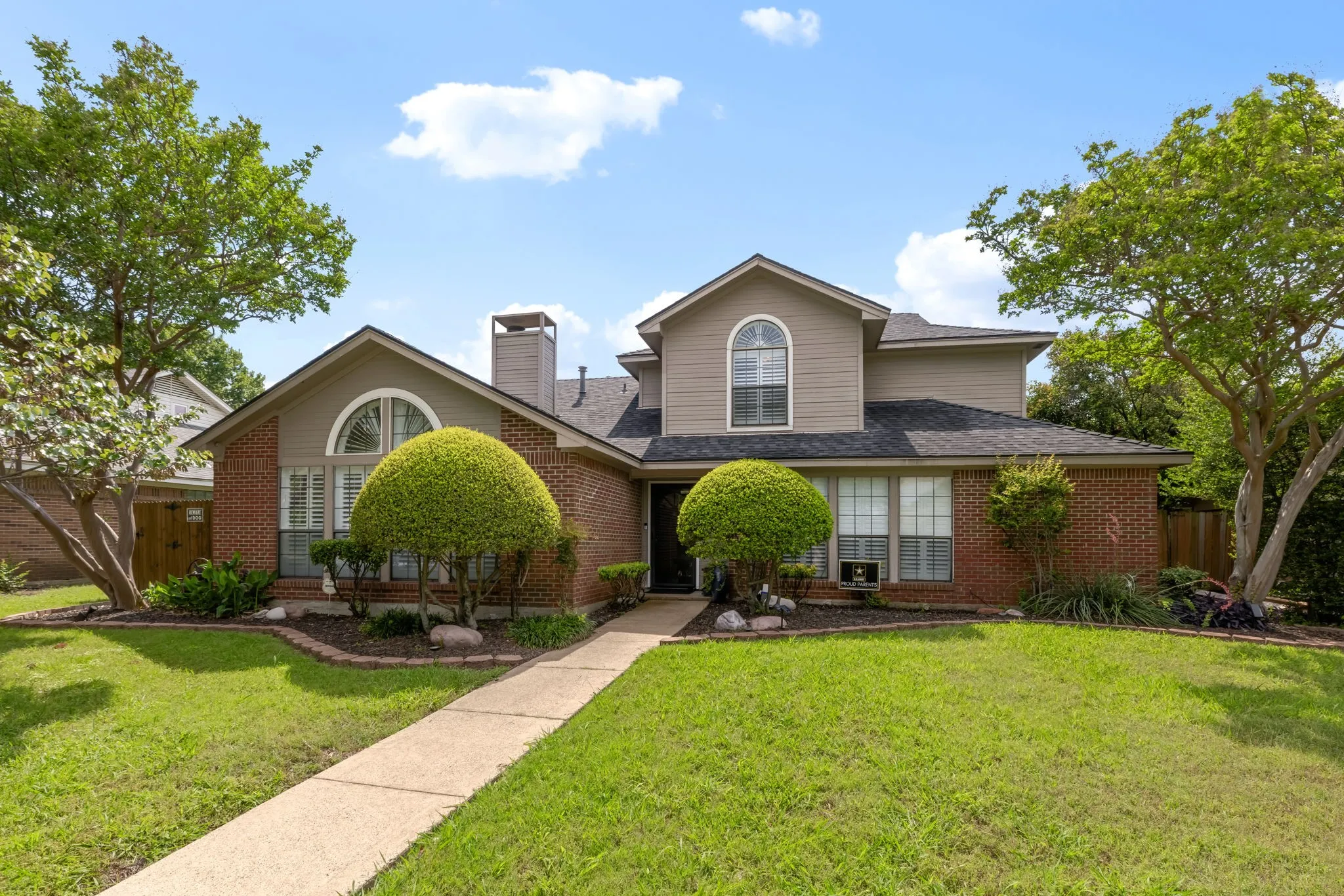 Single Family Residence For Sale in Dallas County , 1317 Elk Grove Drive, Richardson, Texas 75081, 4 Bedroom, 3 Bathroom, 2 Garage spaces, 2,872 Sqft, built in 1983, mls#21285922, Real Estate Agent in Richardson, Homes For Sale in Dallas county, Homes For Sale in Richardson, Realtor in Richardson Texas, Real Estate Brokerage Independent Realty Texas, Luminita Cordes Realtor
