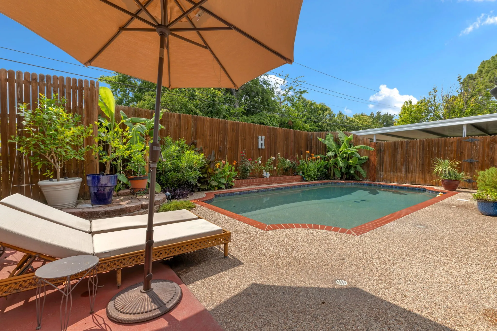 Single Family Residence For Sale in Dallas County , 1317 Elk Grove Drive, Richardson, Texas 75081, 4 Bedroom, 3 Bathroom, 2 Garage spaces, 2,872 Sqft, built in 1983, mls#21285922, Real Estate Agent in Richardson, Homes For Sale in Dallas county, Homes For Sale in Richardson, Realtor in Richardson Texas, Real Estate Brokerage Independent Realty Texas, Luminita Cordes Realtor