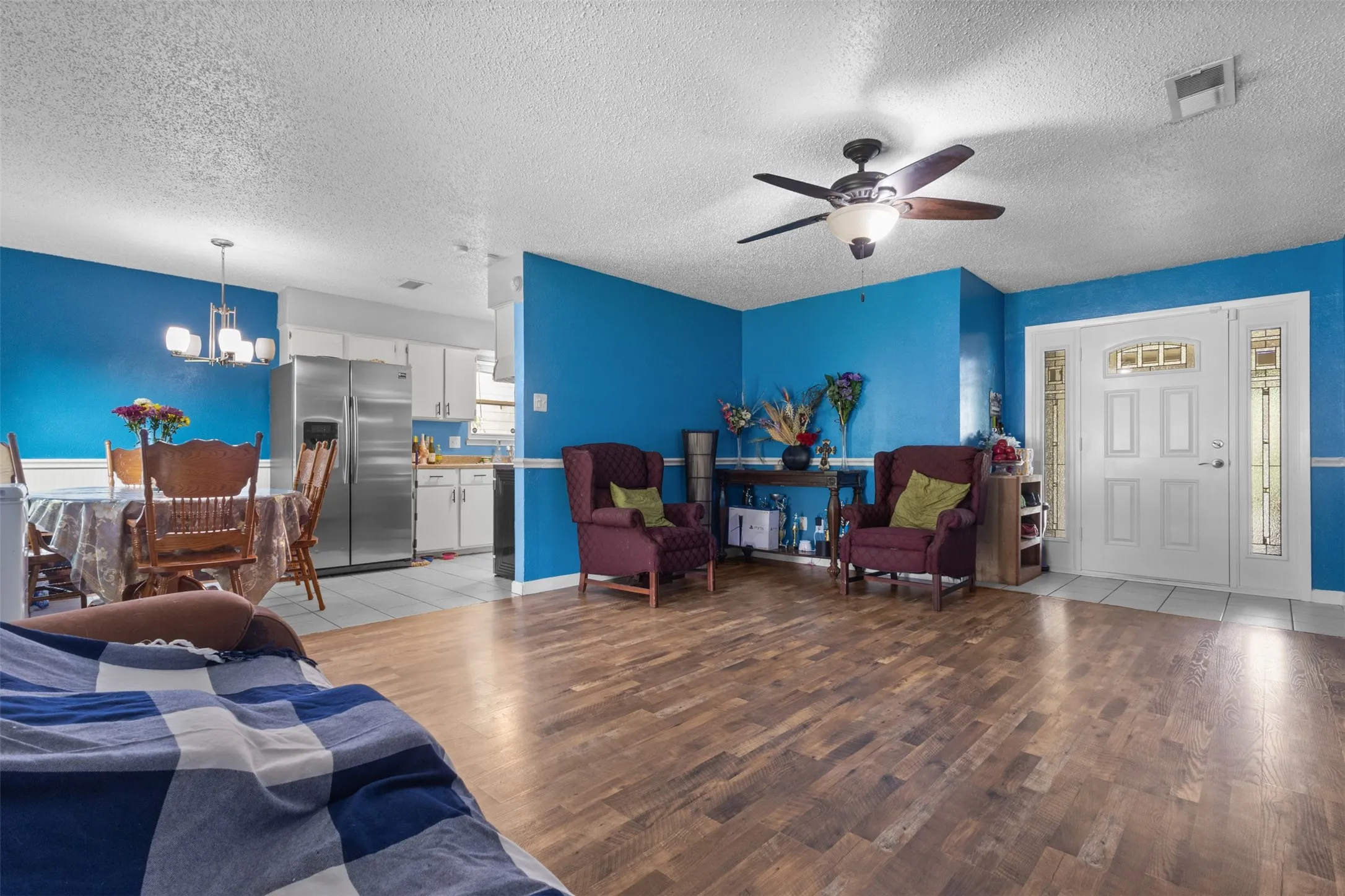 Single Family Residence For Sale in Dallas County , 13212 Kings Mountain Drive, Balch Springs, Texas 75180, 3 Bedroom, 2 Bathroom, Garage spaces, 1,476 Sqft, built in 1971, mls#21286332, Real Estate Agent in Balch Springs, Homes For Sale in Dallas county, Homes For Sale in Balch Springs, Realtor in Balch Springs Texas, Real Estate Brokerage Independent Realty Texas, Luminita Cordes Realtor