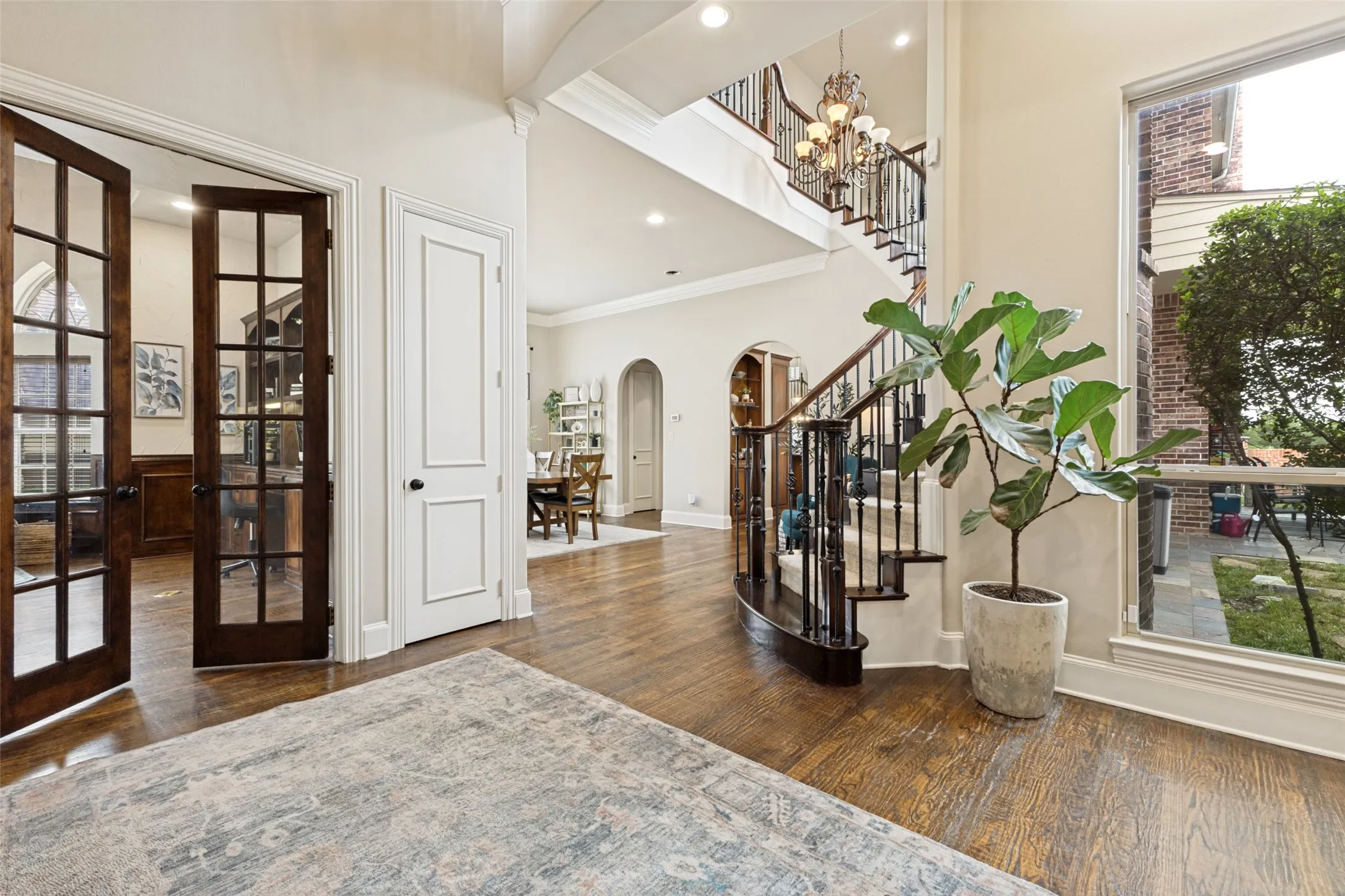 Single Family Residence For Sale in Collin County , 33 Lochleven, Richardson, Texas 75082, 4 Bedroom, 5 Bathroom, 3 Garage spaces, 5,072 Sqft, built in 2002, mls#21283121, Real Estate Agent in Richardson, Homes For Sale in Collin county, Homes For Sale in Richardson, Realtor in Richardson Texas, Real Estate Brokerage Independent Realty Texas, Luminita Cordes Realtor