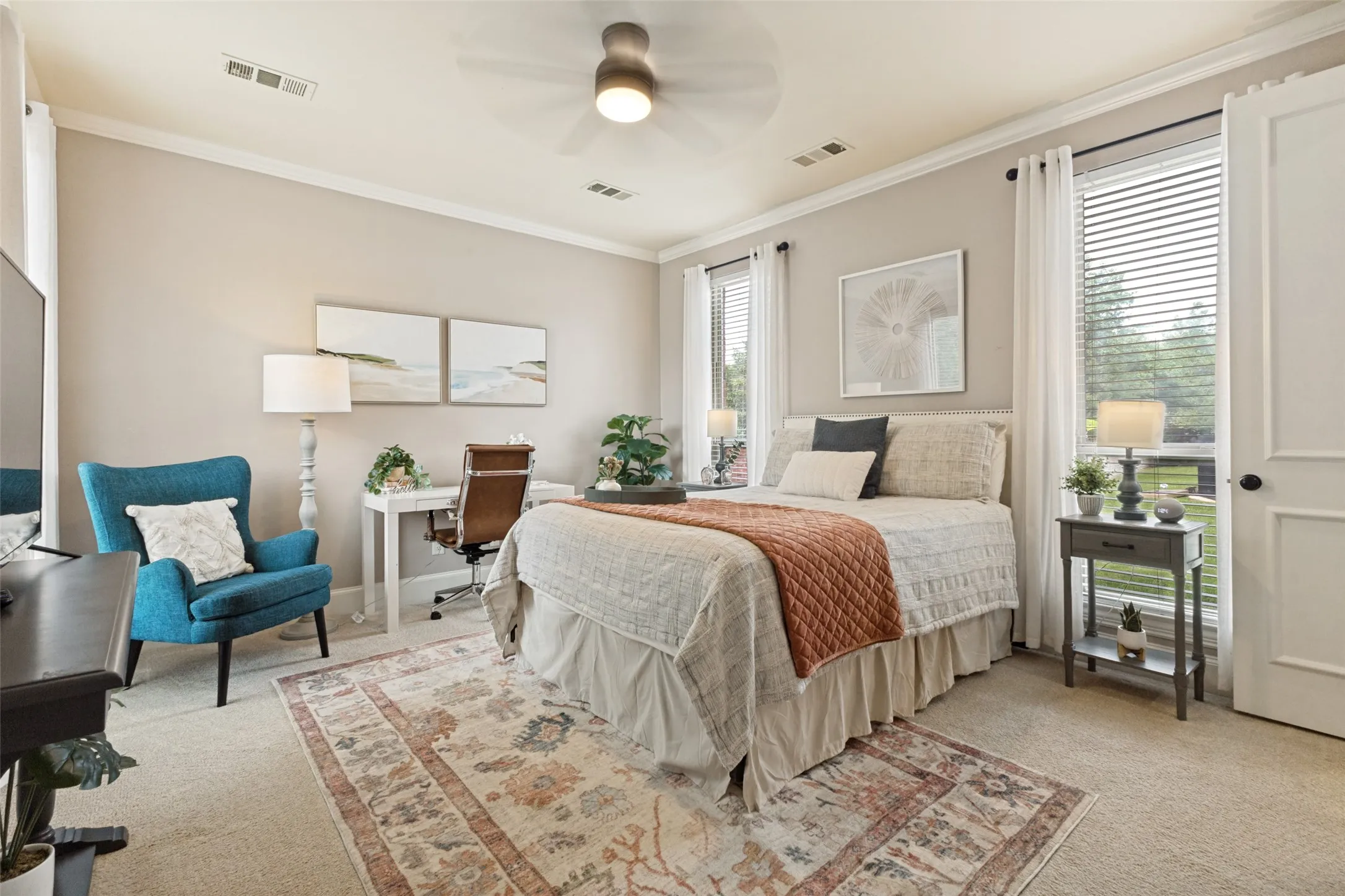 Downstairs guest bedroom.