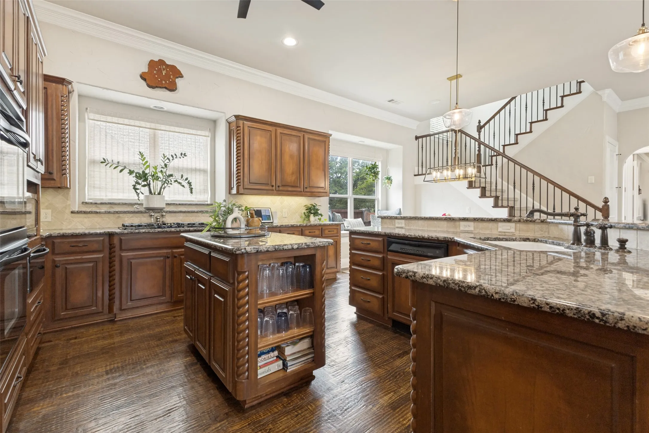 Single Family Residence For Sale in Collin County , 33 Lochleven, Richardson, Texas 75082, 4 Bedroom, 5 Bathroom, 3 Garage spaces, 5,072 Sqft, built in 2002, mls#21283121, Real Estate Agent in Richardson, Homes For Sale in Collin county, Homes For Sale in Richardson, Realtor in Richardson Texas, Real Estate Brokerage Independent Realty Texas, Luminita Cordes Realtor