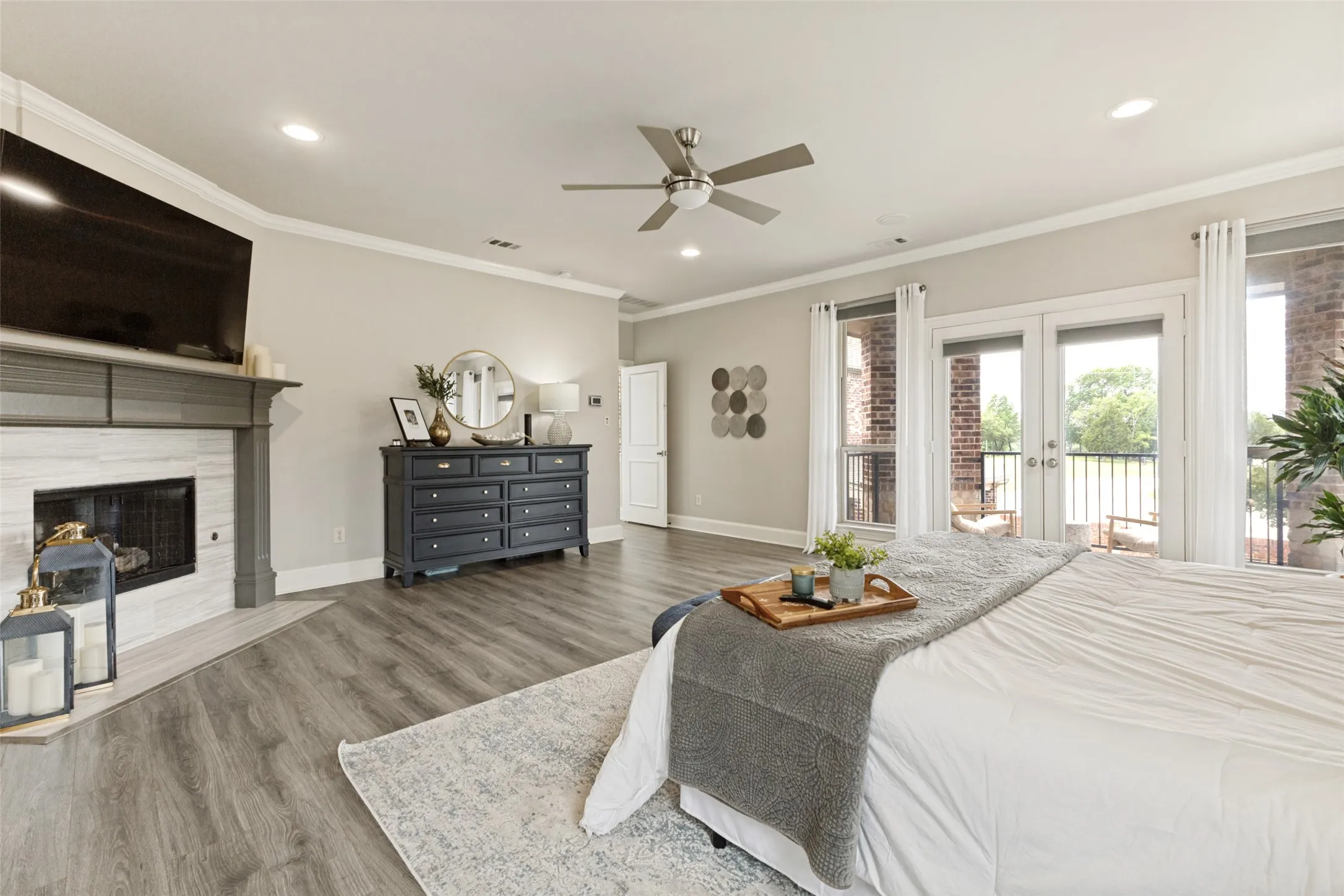 Single Family Residence For Sale in Collin County , 33 Lochleven, Richardson, Texas 75082, 4 Bedroom, 5 Bathroom, 3 Garage spaces, 5,072 Sqft, built in 2002, mls#21283121, Real Estate Agent in Richardson, Homes For Sale in Collin county, Homes For Sale in Richardson, Realtor in Richardson Texas, Real Estate Brokerage Independent Realty Texas, Luminita Cordes Realtor