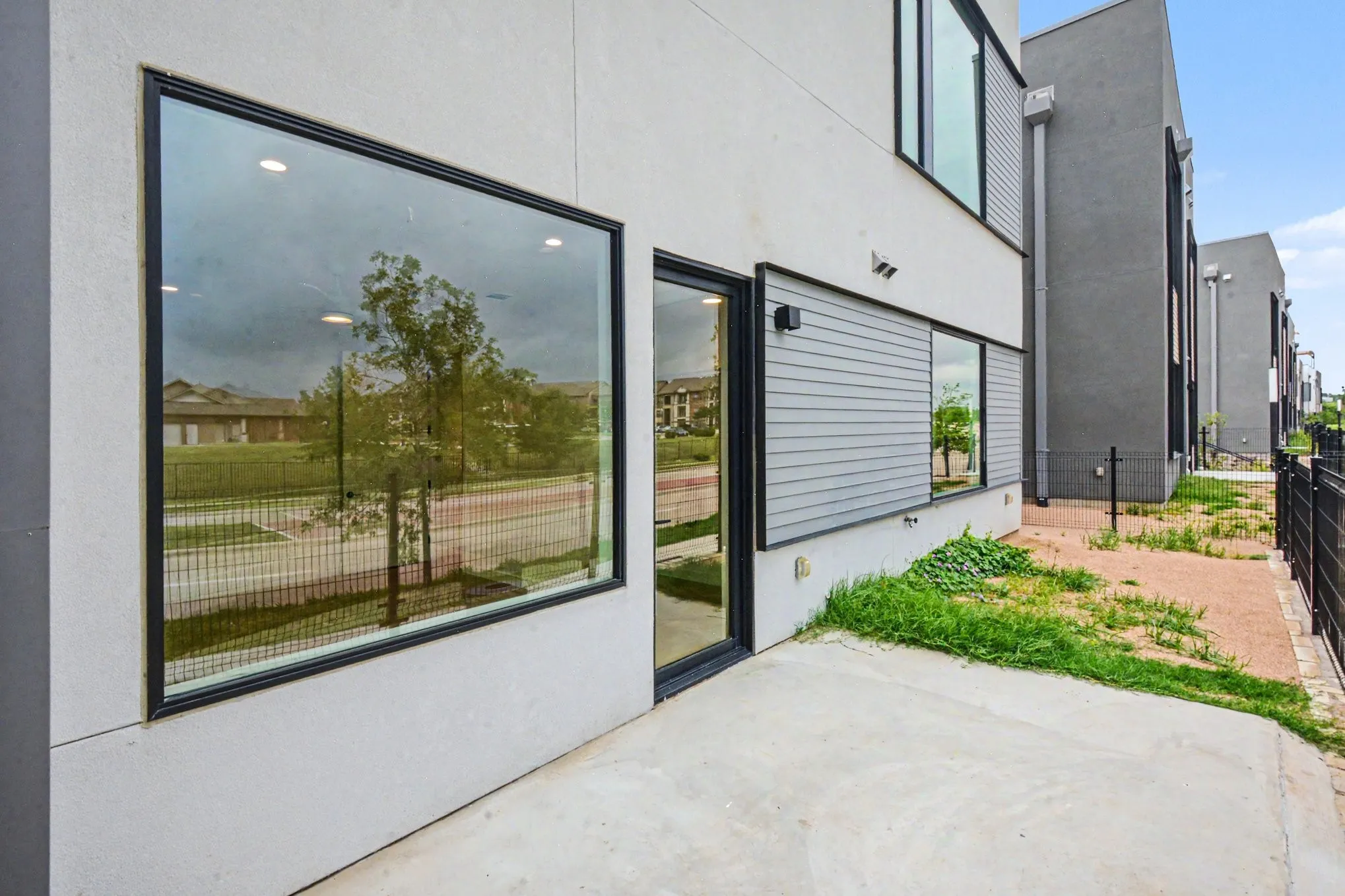 Condominium For Sale in Dallas County , 1111 Raiford Road 121, Carrollton, Texas 75007, 3 Bedroom, 3 Bathroom, 2 Garage spaces, 2,211 Sqft, built in 2026, mls#21286002, Real Estate Agent in Carrollton, Homes For Sale in Dallas county, Homes For Sale in Carrollton, Realtor in Carrollton Texas, Real Estate Brokerage Independent Realty Texas, Luminita Cordes Realtor