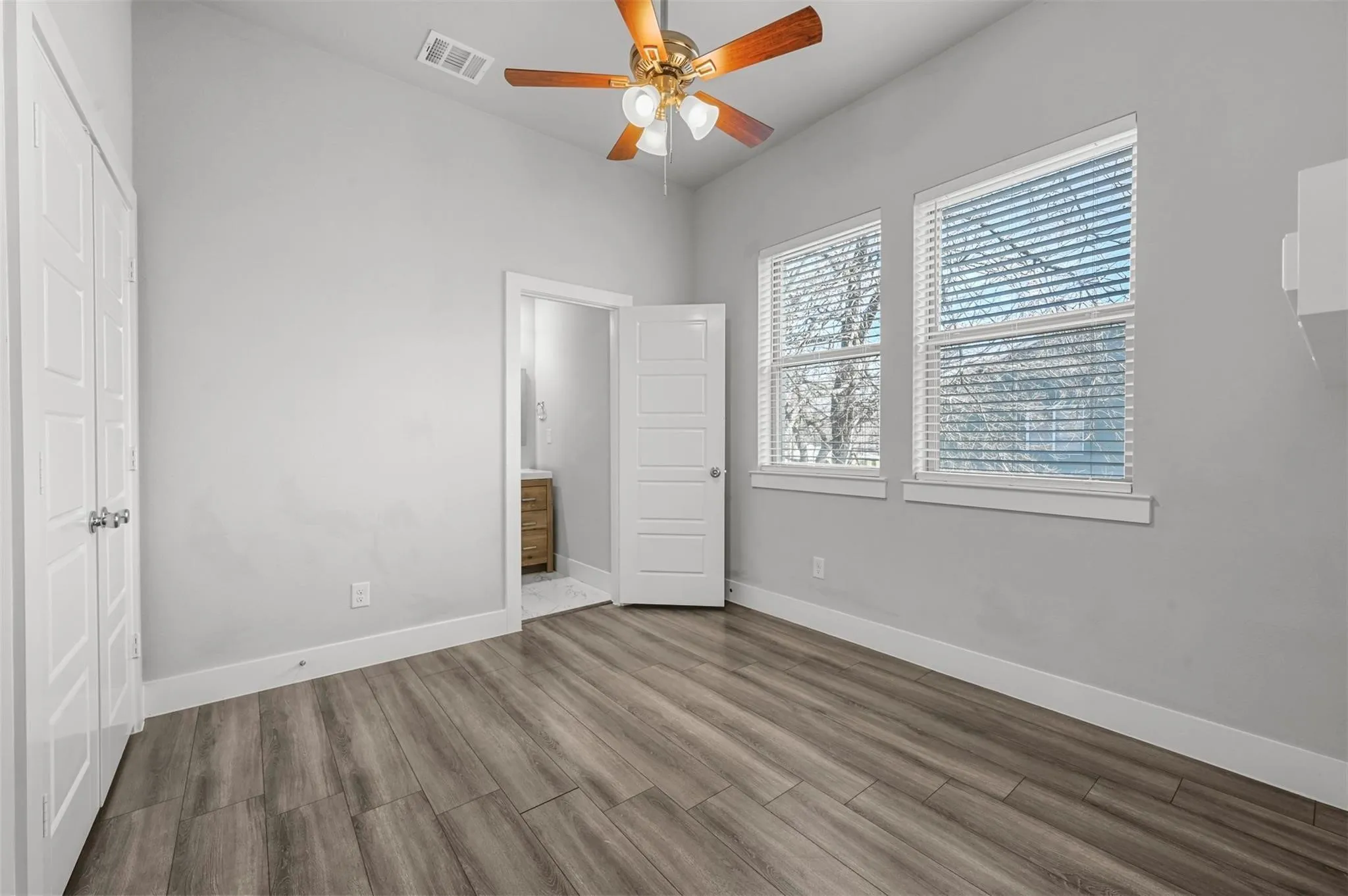 Duplex For Sale in Ellis County , 204 N Getzendaner Street, Waxahachie, Texas 75165, 7 Bedroom, 6 Bathroom, 2 Garage spaces, 0 Sqft, built in 2020, Price $625,000, mls#21284098, Real Estate Agent in Waxahachie, Homes For Sale in Ellis county, Homes For Sale in Waxahachie, Realtor in Waxahachie Texas, Real Estate Brokerage Independent Realty Texas, Luminita Cordes Realtor