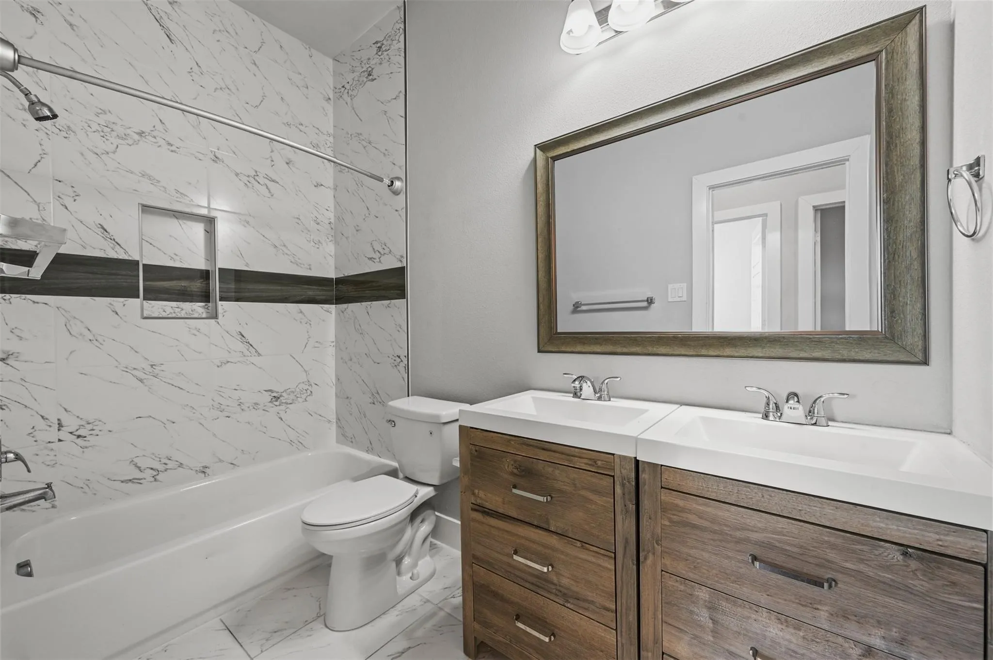 Duplex For Sale in Ellis County , 204 N Getzendaner Street, Waxahachie, Texas 75165, 7 Bedroom, 6 Bathroom, 2 Garage spaces, 0 Sqft, built in 2020, Price $625,000, mls#21284098, Real Estate Agent in Waxahachie, Homes For Sale in Ellis county, Homes For Sale in Waxahachie, Realtor in Waxahachie Texas, Real Estate Brokerage Independent Realty Texas, Luminita Cordes Realtor