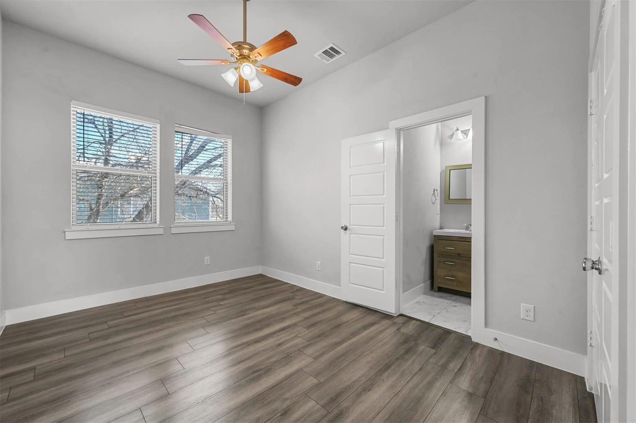 Duplex For Sale in Ellis County , 204 N Getzendaner Street, Waxahachie, Texas 75165, 7 Bedroom, 6 Bathroom, 2 Garage spaces, 0 Sqft, built in 2020, Price $625,000, mls#21284098, Real Estate Agent in Waxahachie, Homes For Sale in Ellis county, Homes For Sale in Waxahachie, Realtor in Waxahachie Texas, Real Estate Brokerage Independent Realty Texas, Luminita Cordes Realtor