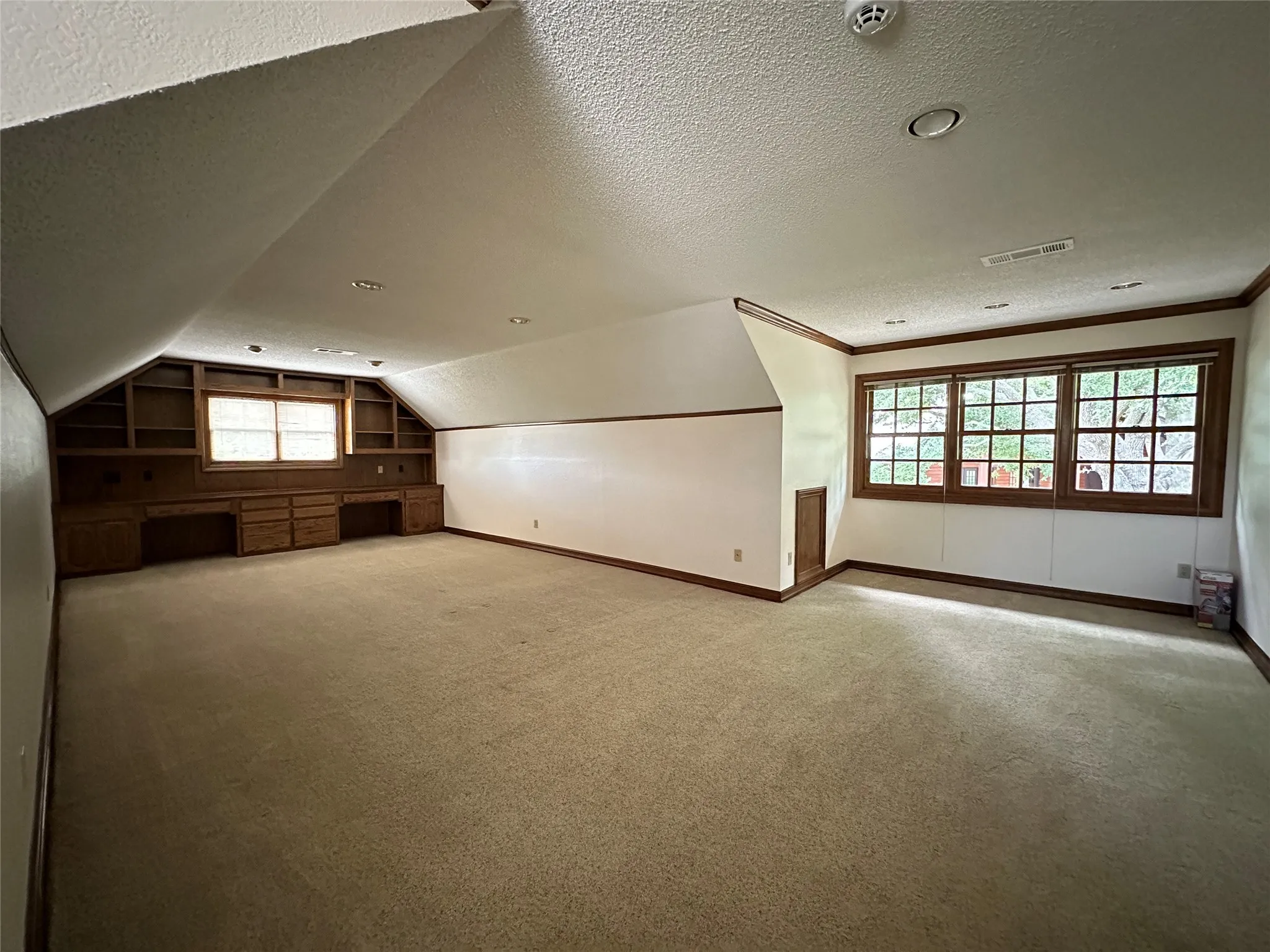 Single Family Residence For Sale in Dallas County , 217 Sunray Lane, Sunnyvale, Texas 75182, 4 Bedroom, 4 Bathroom, 2 Garage spaces, 6,227 Sqft, built in 1987, mls#21286170, Real Estate Agent in Sunnyvale, Homes For Sale in Dallas county, Homes For Sale in Sunnyvale, Realtor in Sunnyvale Texas, Real Estate Brokerage Independent Realty Texas, Luminita Cordes Realtor