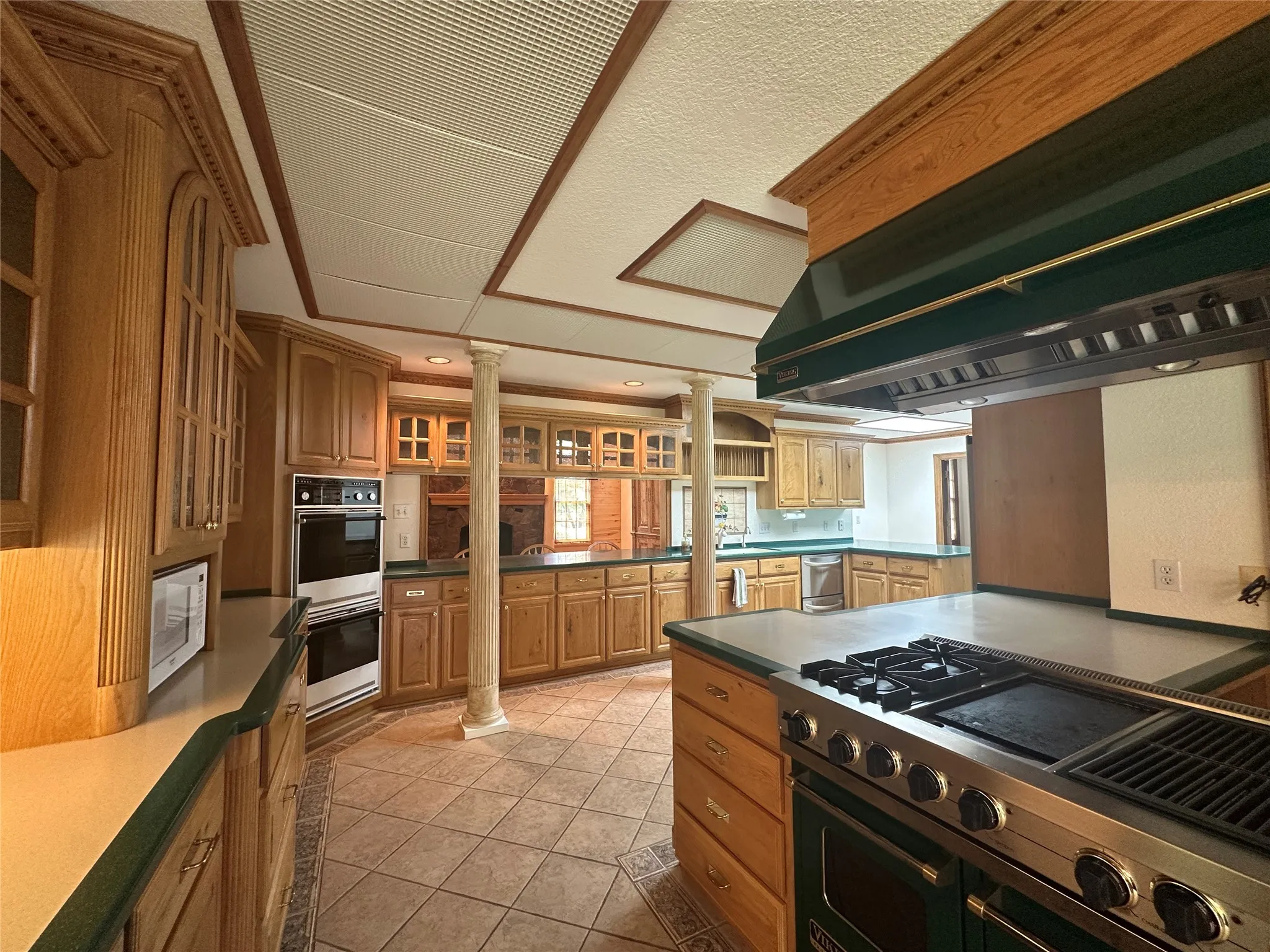 Single Family Residence For Sale in Dallas County , 217 Sunray Lane, Sunnyvale, Texas 75182, 4 Bedroom, 4 Bathroom, 2 Garage spaces, 6,227 Sqft, built in 1987, mls#21286170, Real Estate Agent in Sunnyvale, Homes For Sale in Dallas county, Homes For Sale in Sunnyvale, Realtor in Sunnyvale Texas, Real Estate Brokerage Independent Realty Texas, Luminita Cordes Realtor