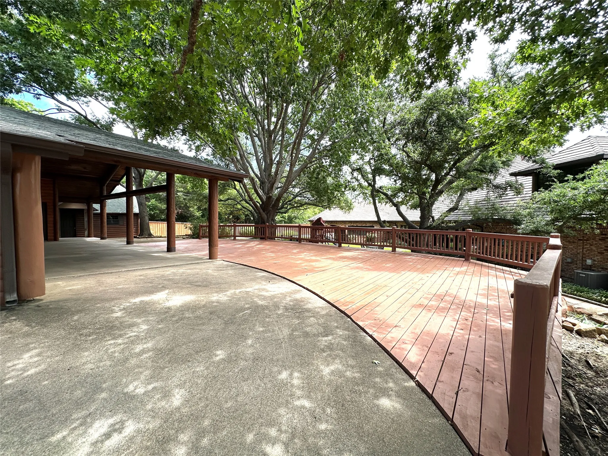 Single Family Residence For Sale in Dallas County , 217 Sunray Lane, Sunnyvale, Texas 75182, 4 Bedroom, 4 Bathroom, 2 Garage spaces, 6,227 Sqft, built in 1987, mls#21286170, Real Estate Agent in Sunnyvale, Homes For Sale in Dallas county, Homes For Sale in Sunnyvale, Realtor in Sunnyvale Texas, Real Estate Brokerage Independent Realty Texas, Luminita Cordes Realtor
