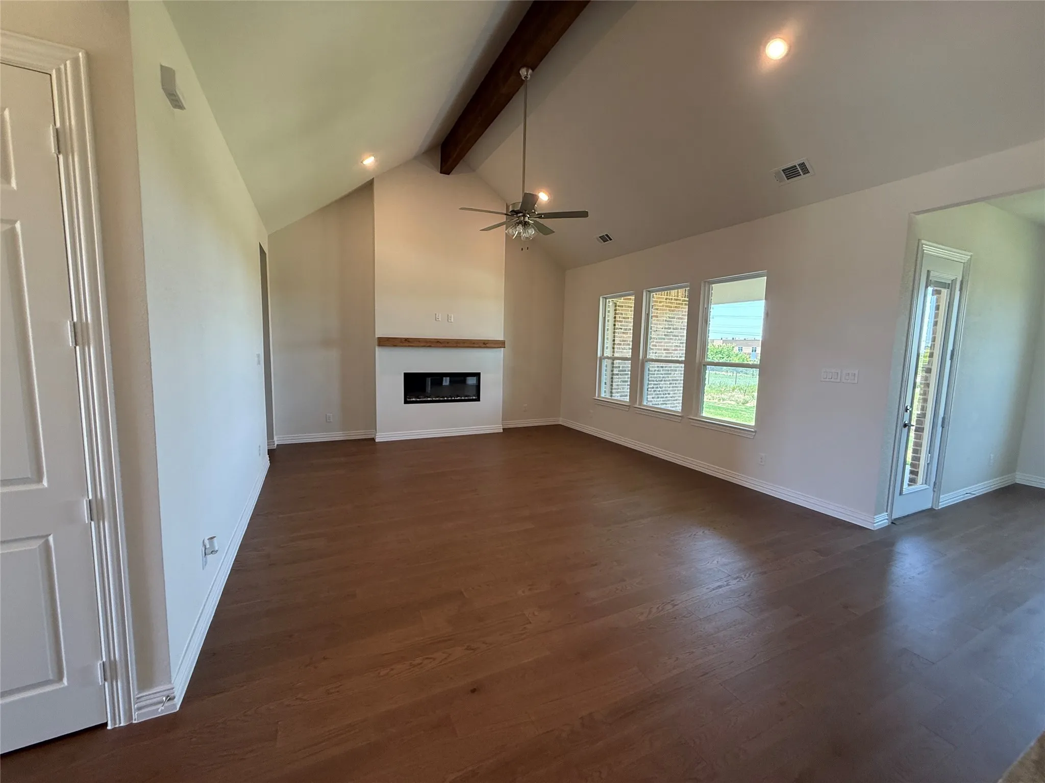 Single Family Residence For Sale in Parker County , 208 Slimp Bluff, Azle, Texas 76020, 4 Bedroom, 4 Bathroom, 3 Garage spaces, 2,983 Sqft, built in 2025, mls#21286384, Real Estate Agent in Azle, Homes For Sale in Parker county, Homes For Sale in Azle, Realtor in Azle Texas, Real Estate Brokerage Independent Realty Texas, Luminita Cordes Realtor
