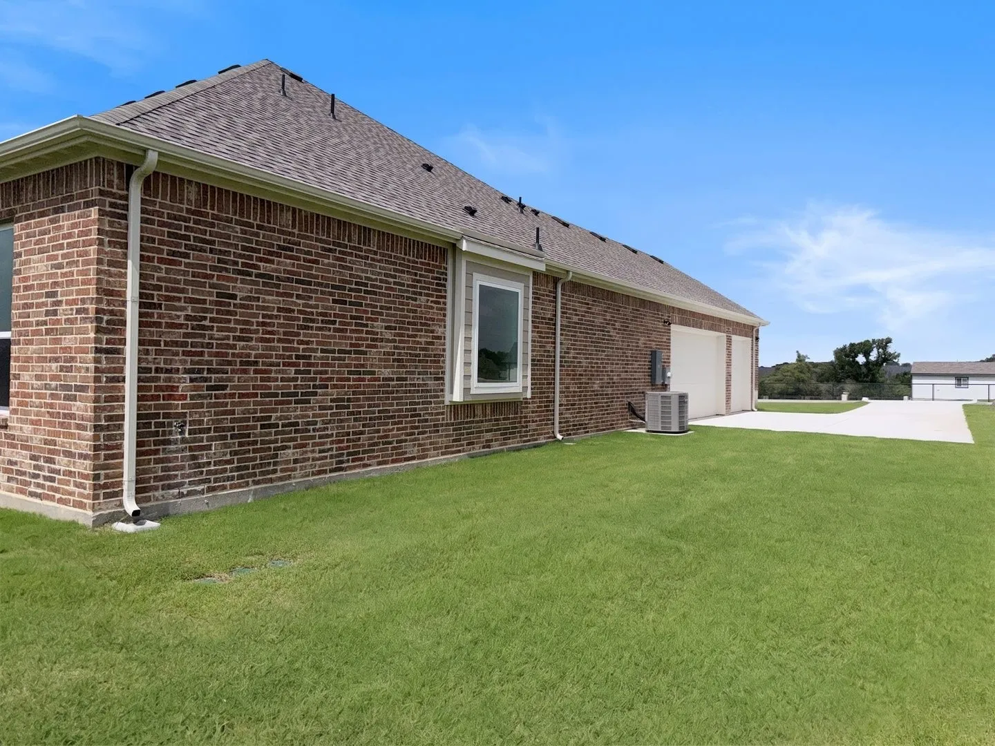 Single Family Residence For Sale in Parker County , 208 Slimp Bluff, Azle, Texas 76020, 4 Bedroom, 4 Bathroom, 3 Garage spaces, 2,983 Sqft, built in 2025, mls#21286384, Real Estate Agent in Azle, Homes For Sale in Parker county, Homes For Sale in Azle, Realtor in Azle Texas, Real Estate Brokerage Independent Realty Texas, Luminita Cordes Realtor