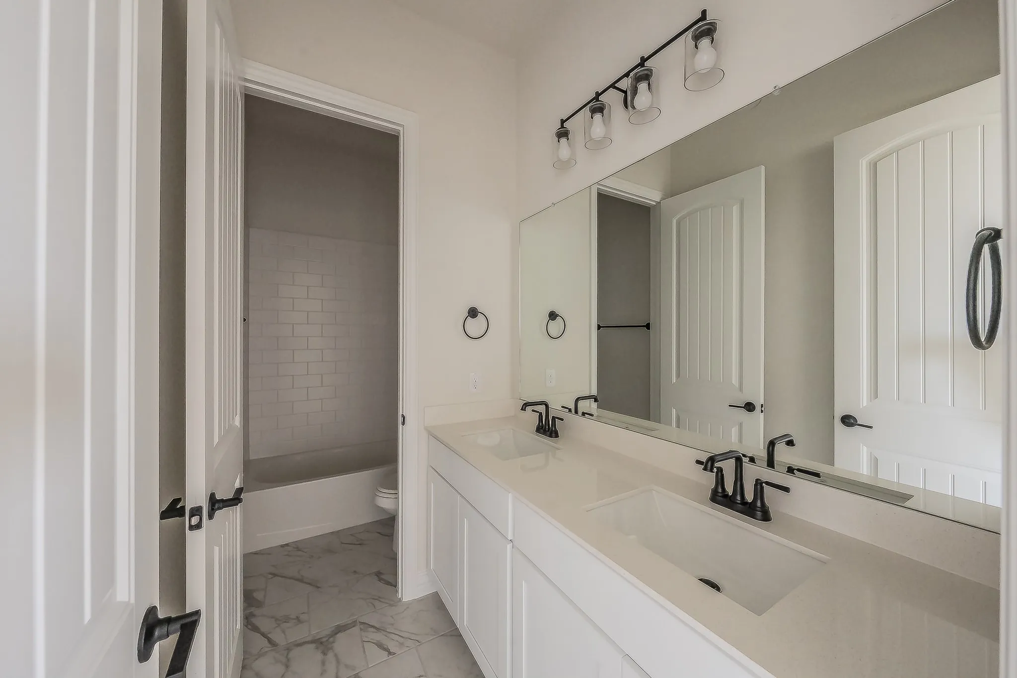 Single Family Residence For Sale in Ellis County , 430 Harvest Time Lane, Venus, Texas 76084, 4 Bedroom, 4 Bathroom, 2 Garage spaces, 2,725 Sqft, built in 2025, mls#21286382, Real Estate Agent in Venus, Homes For Sale in Ellis county, Homes For Sale in Venus, Realtor in Venus Texas, Real Estate Brokerage Independent Realty Texas, Luminita Cordes Realtor